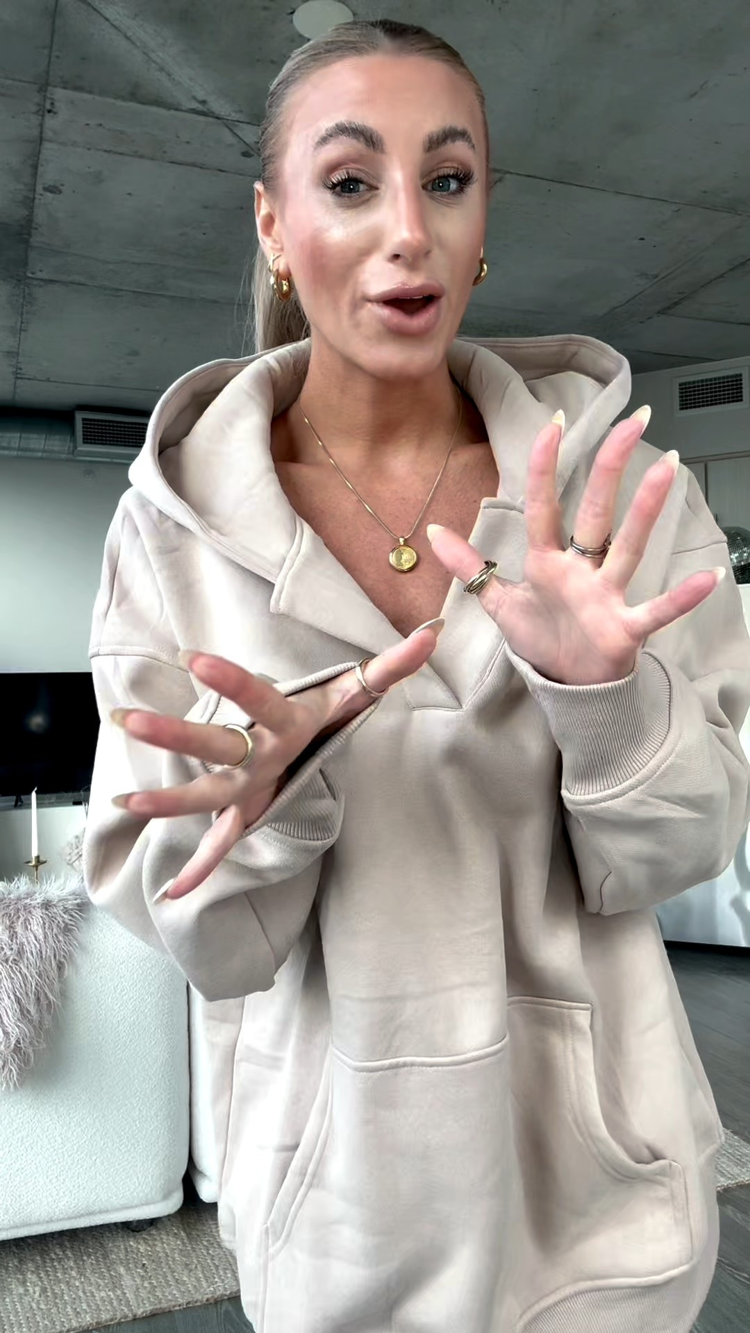 An oversized hoodie as a dress >>>> and don’t forget a good pair of boots 

Amazon fashion, Amazon find, oversized hoodie, sweatshirt, boots, heeled boots, outfit idea 

#LTKFindsUnder50 #LTKPetite #LTKootd