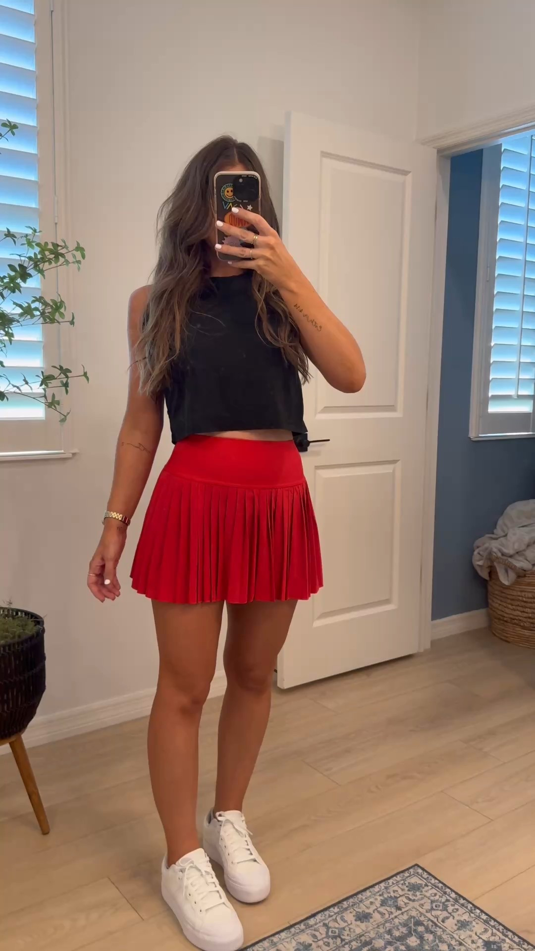 Small in everything :) how CUTE is this activewear? One of the best tanks. I’ve had for several years actually. Love it for workouts. And I thought this outfit would be soooo cute for Disney this summer!!! Just add some Minnie ears ❤️🤭 I’ll link some ears I personally own from Amazon and love that would match this if you have an upcoming Disney trip!🫶🏻