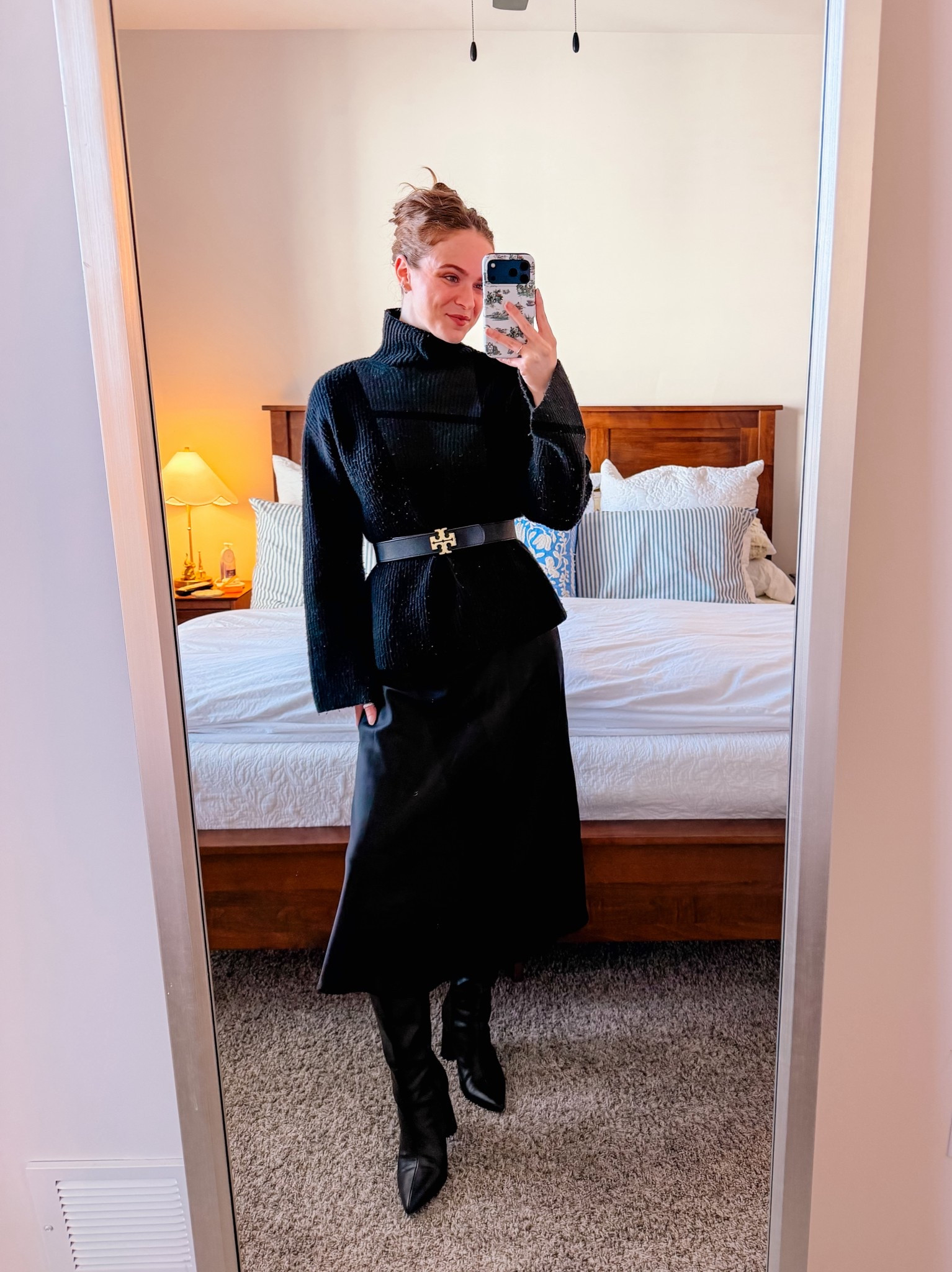 Needed the WARMEST possible look for a trip to the office this week, and I think my combo of this cozy sweater & tall boots did the trick!! This black monochrome is a go-to for me!

#LTKootd