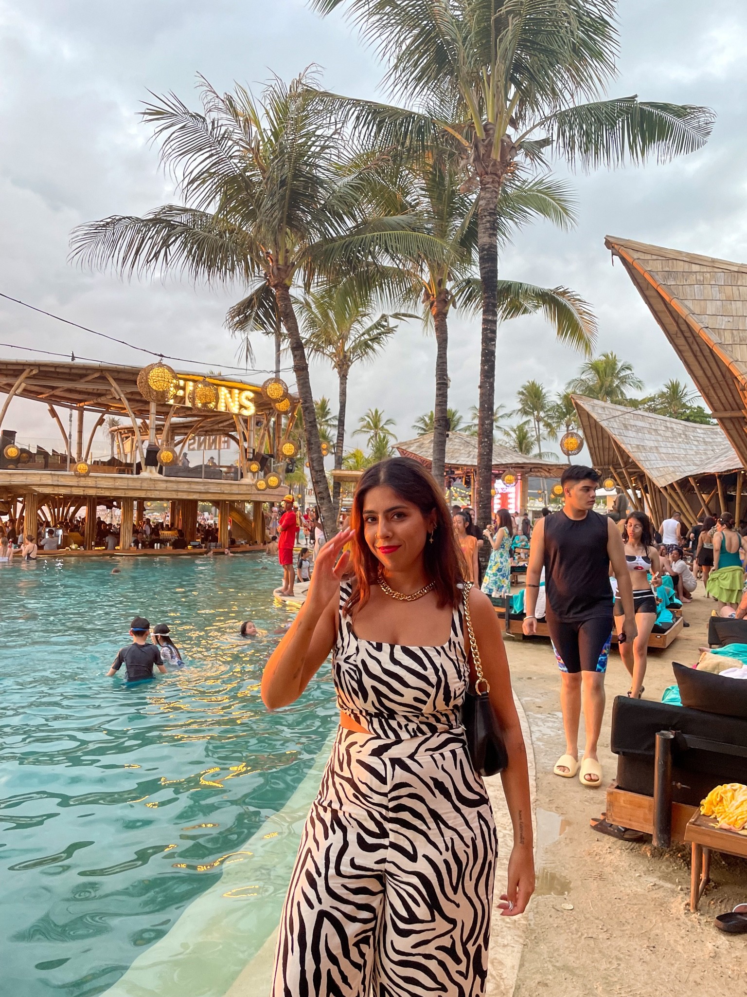 Finn’s Beach Club, Bali ❤️‍🔥

#LTKSeasonal #LTKunder50 #LTKHoliday