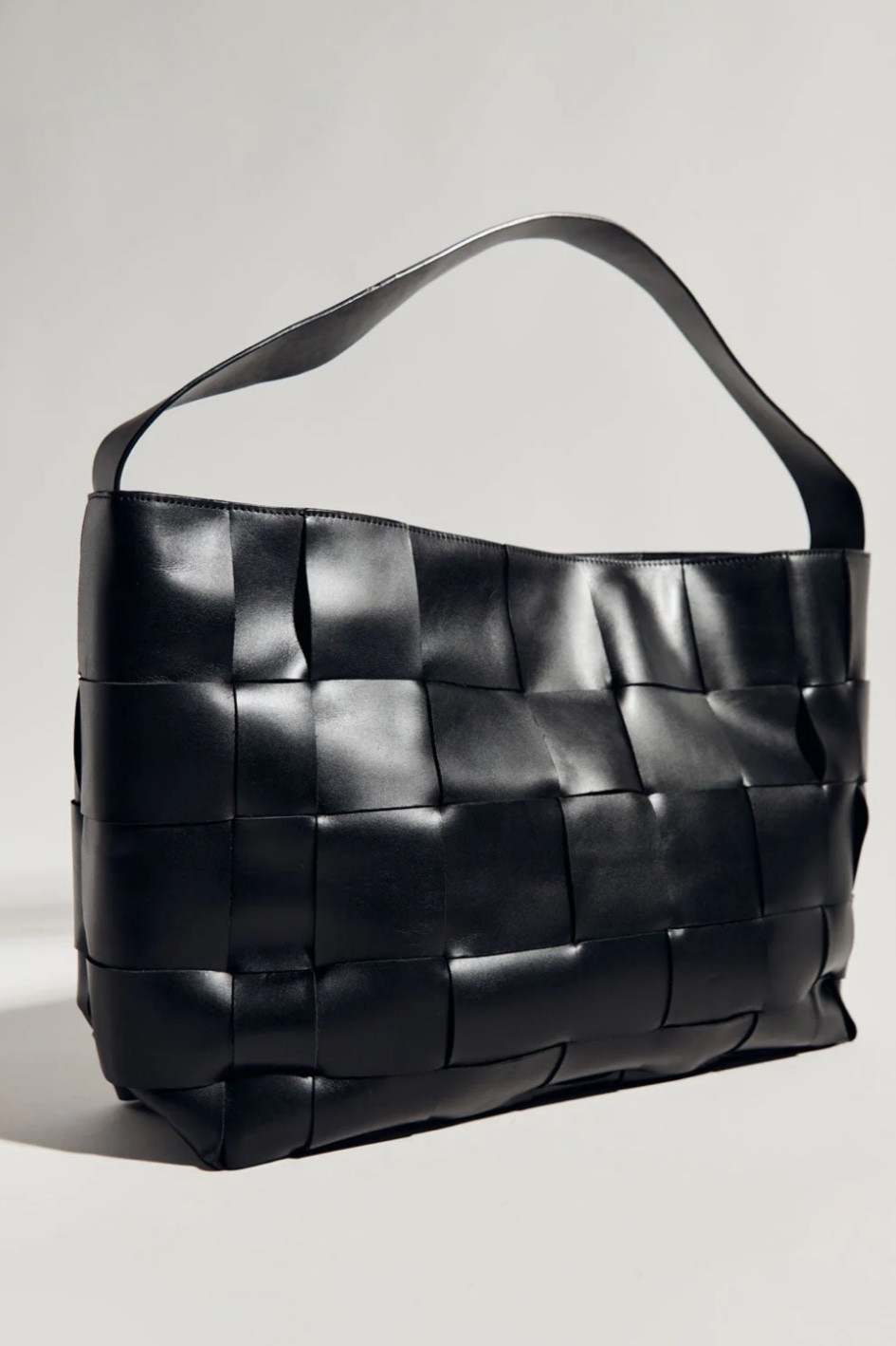 Purse. Handbag. Leather. Woven. 

#LTKHoliday #LTKCyberWeek #LTKGiftGuide