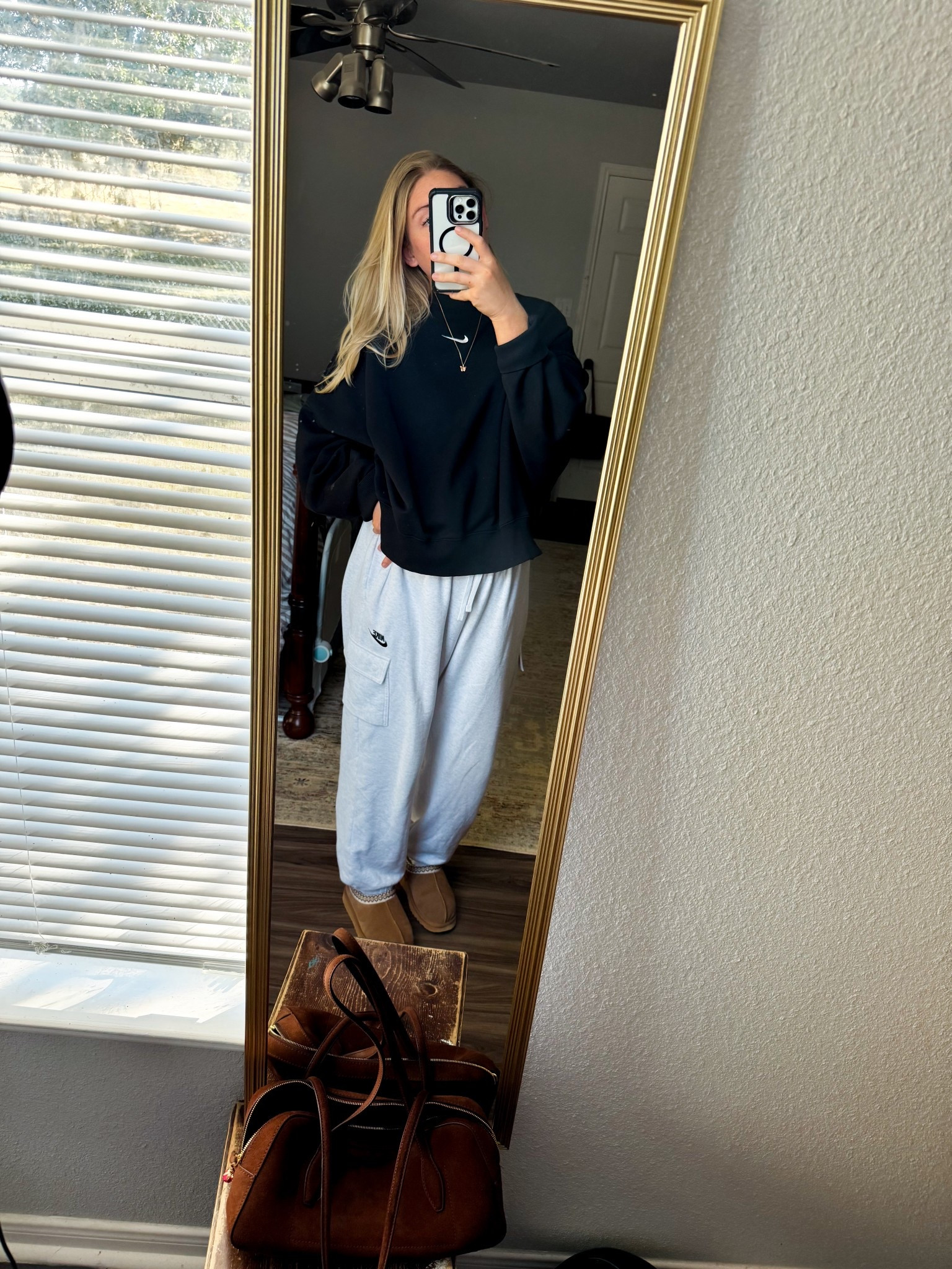 It’s always a set

#LTKootd #LTKSaleAlert #LTKmomlife