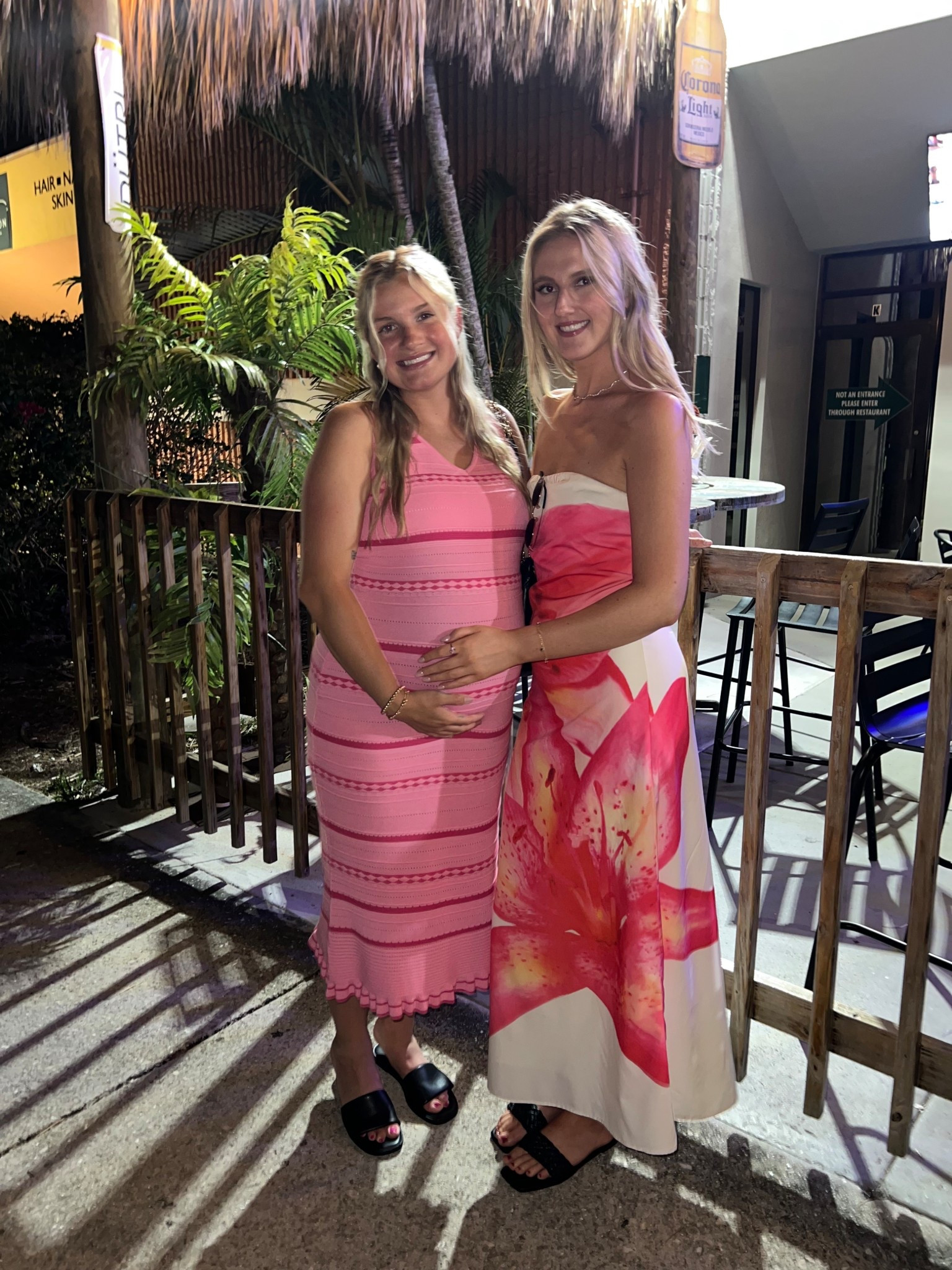 such a cozy dress 🌴🌺🩷

#LTKmomlife #LTKdayinmylife #LTKgrwm