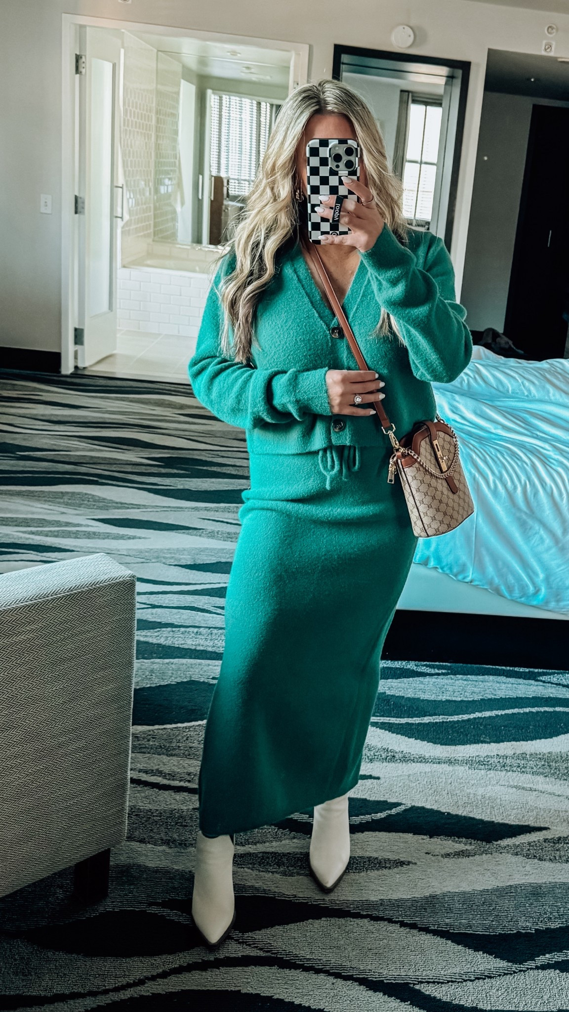 The perfect holiday outfit✨
Size small in top and skirt 

#LTKHoliday #LTKSaleAlert #LTKSeasonal