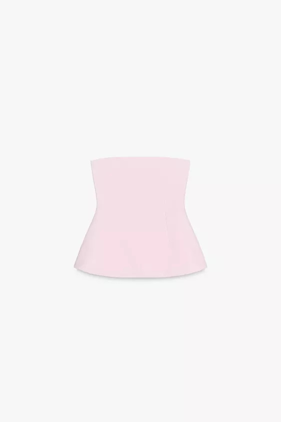 Bandeau top made of soft, opaque, and compact stretch knit fabric. Straight neckline and off-the-... | Zara US