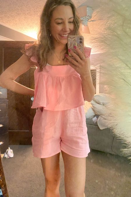 Pink romper // size small
Runs a little big up top
Good length
Summer outfit 
Outfit for summer
Gauze romper
Vacation outfit 
Beach vacation 
Beach outfit 
Summer vacation 

#LTKtravel #LTKfindsunder50 #LTKSeasonal