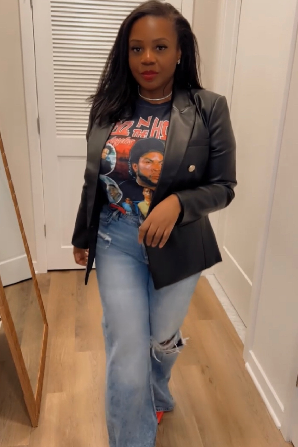 Look 2 in my wide leg jeans. I love me a great throwback graphic tee!

#LTKstyletip #LTKmidsize #LTKover40