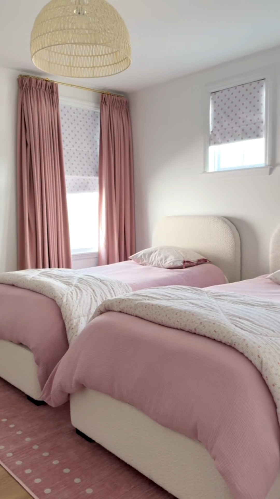 Love this high quality boucle bed!! Perfect for my daughters’ bedroom 🩷



Bed frame
Kids bedroom
Pink bedroom
Girls bedroom
Bedroom refresh
Boucle bed frame
Pink curtains

#LTKHome #LTKBaby #LTKKids