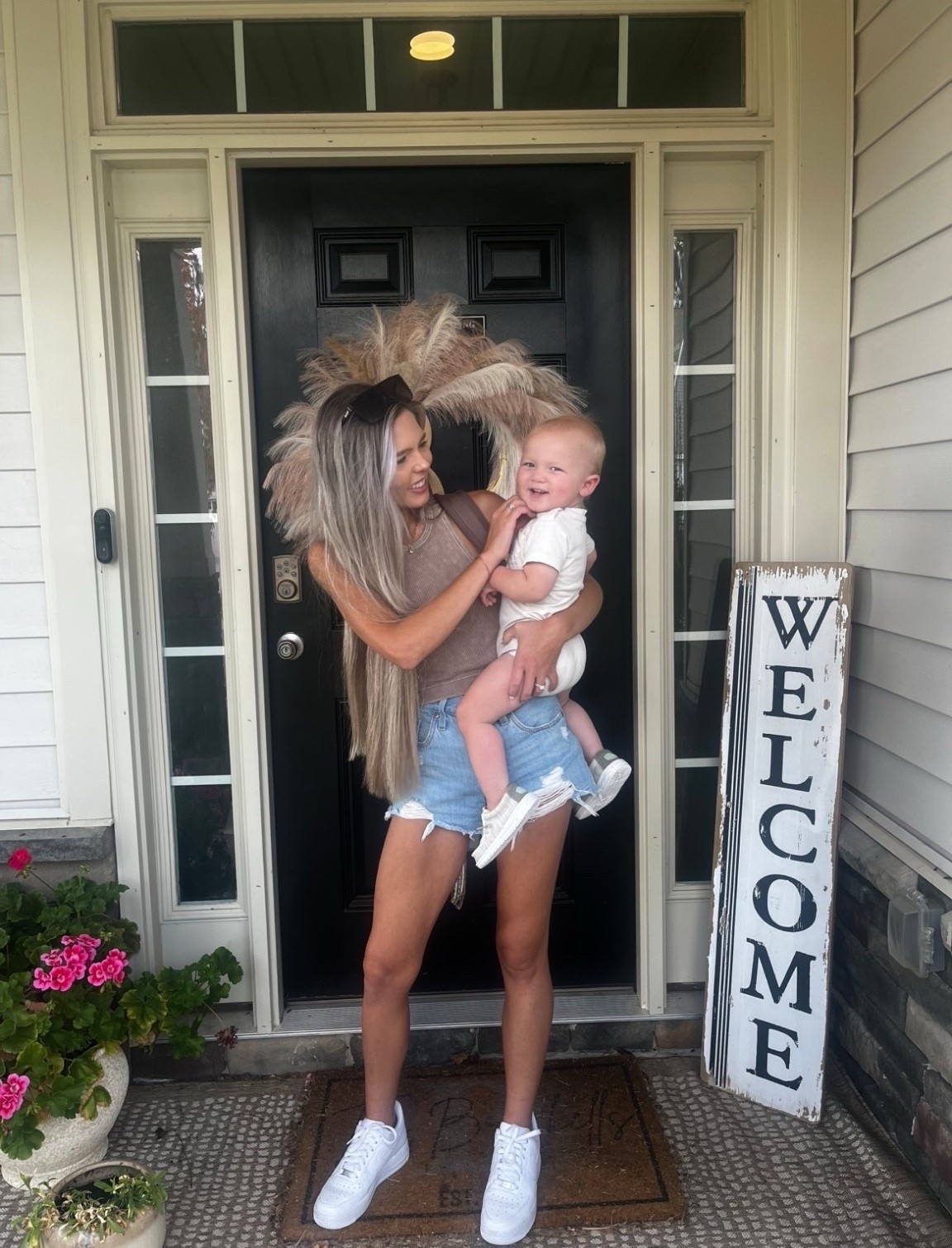 Mom & mini in Carhartt + Levi 501s ☀️ Loving these last summer vibes — and the best part? Summer styles are going on sale now! Perfect time to snag your faves ❤️

#LTKFamily #LTKBaby #LTKFindsUnder50