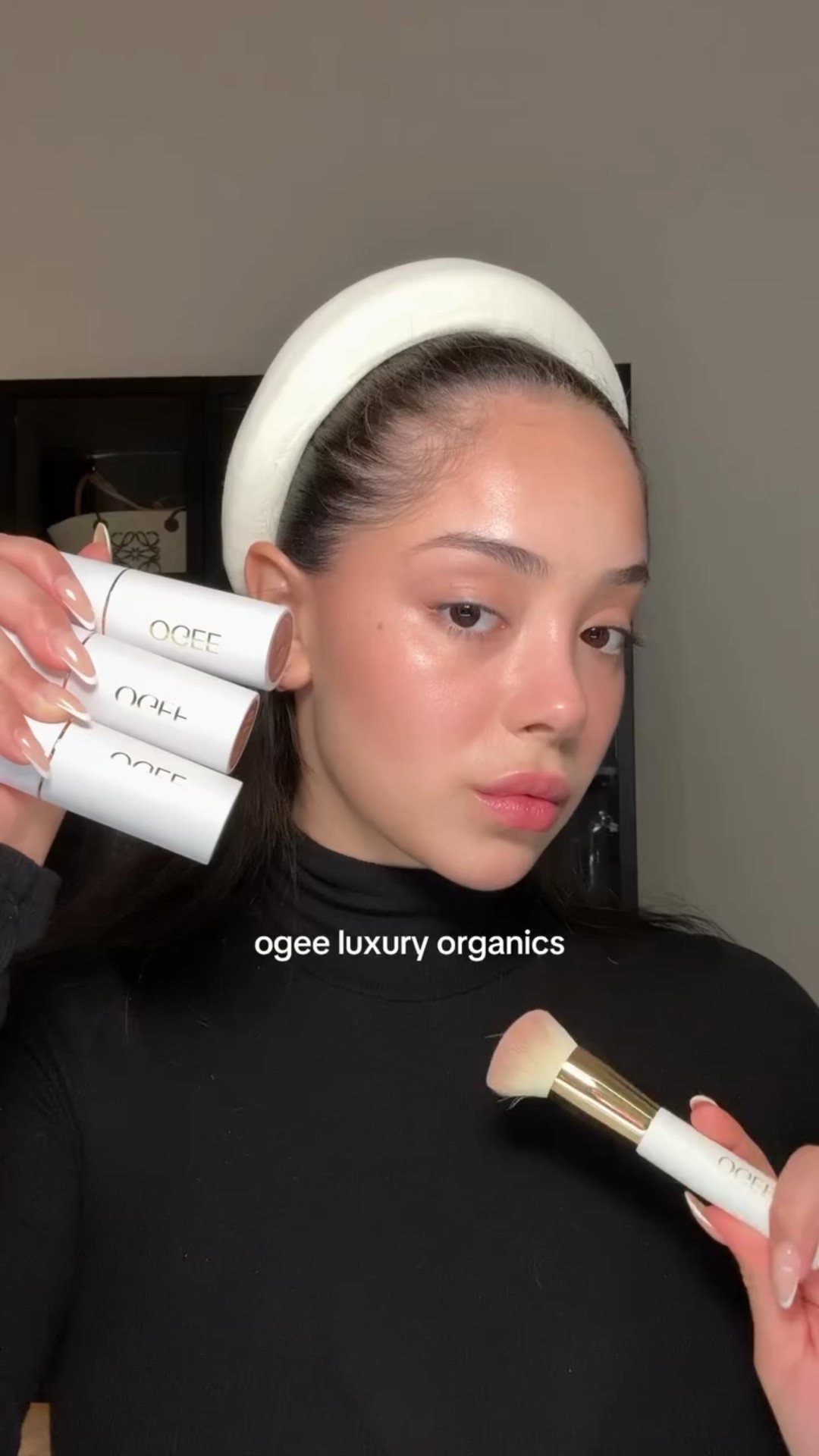 So obsessed with this golden contour  collection and tinted serum from @ogee 🤍  #beyondcleanbeauty #ogee #beauty #makeup #glassskin