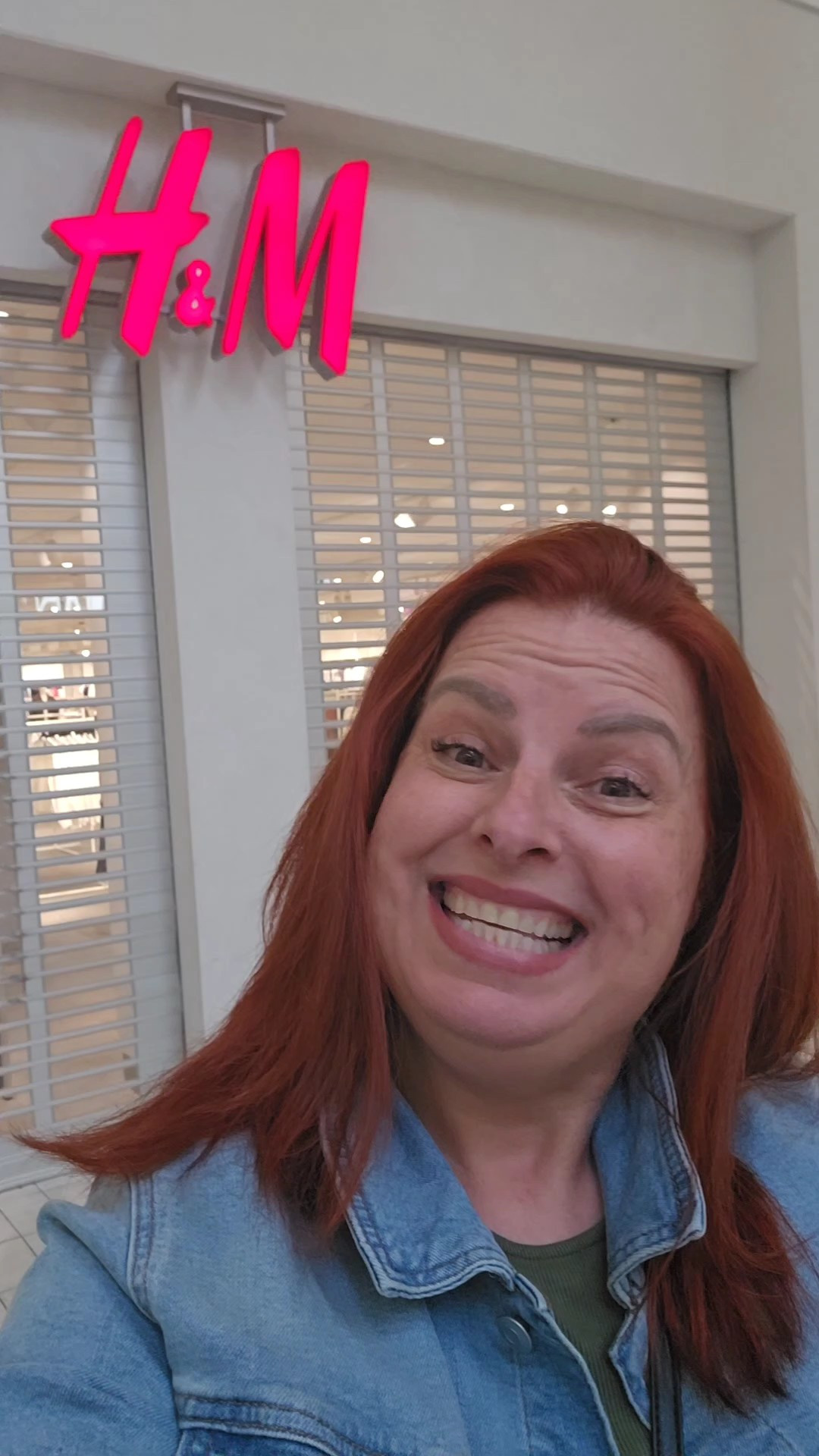 Vraiment @hm a de beaux vêtements👌 pour les Curvy+ et même taille plus Savais-tu que leur pantalon vont jusqu'à 24 de taille !! ❤️❤️❤️ et le 2XL est vraiment fait très grand ? 🫶 même trop grand pour moi 😎.......... ** le Blazer est en magasin seulement***...... #LTKquebec#LTKmontreal#h&m #50andcurvy #50etcurvy #50instyle #style50plus #h&mcurvy H&M pour tailles plus - h&M pour taille plus

#LTKcanada #LTKcurves #LTKover50style