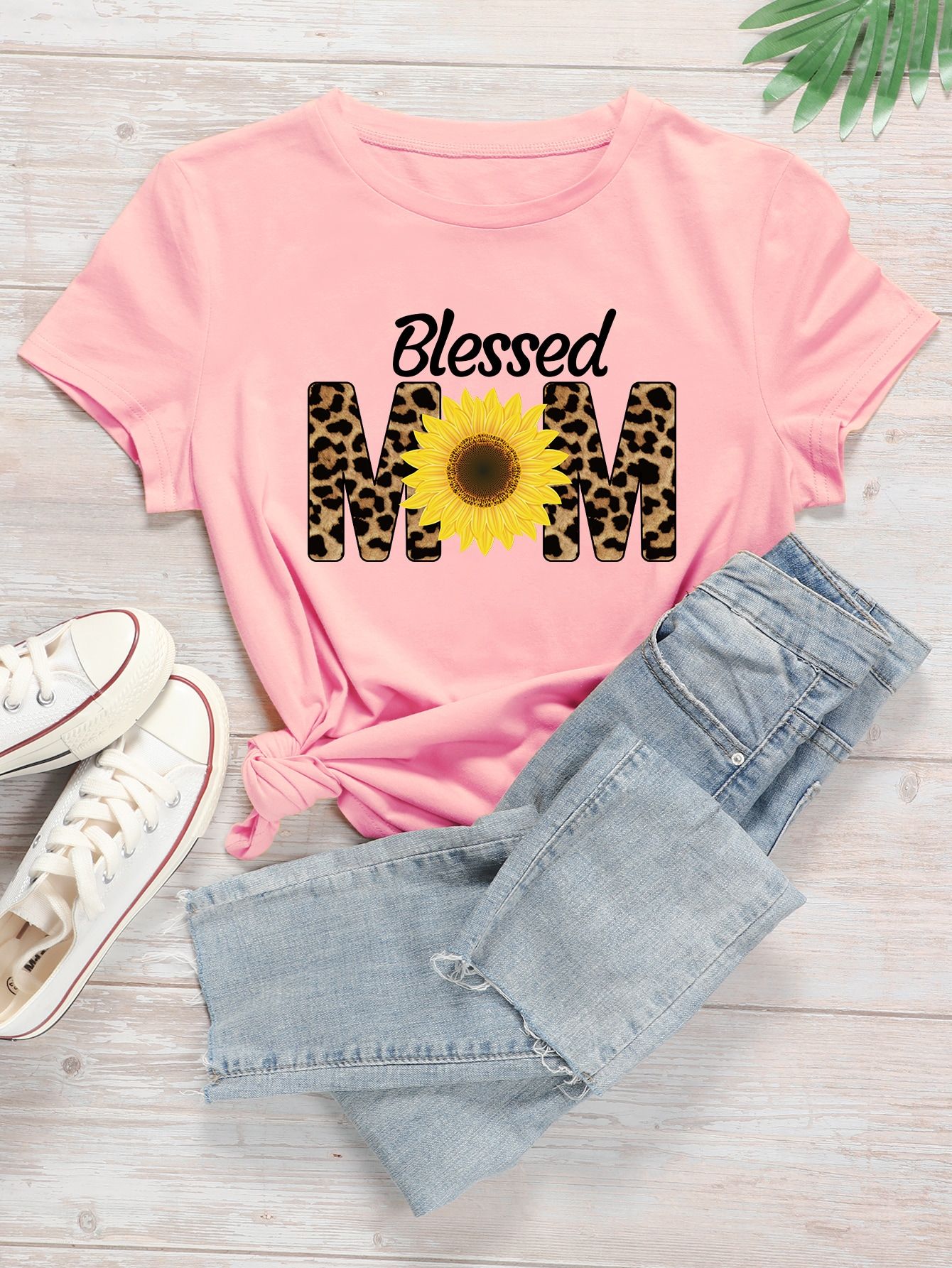 Plus Sunflower & Letter Graphic Tee | SHEIN