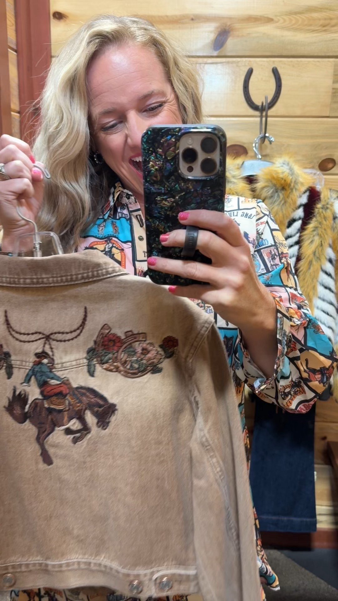 This western outfit is so cute! Perfect for a country concert, rodeo or any cowgirl event!


#LTKHoliday #LTKGiftGuide #LTKootd