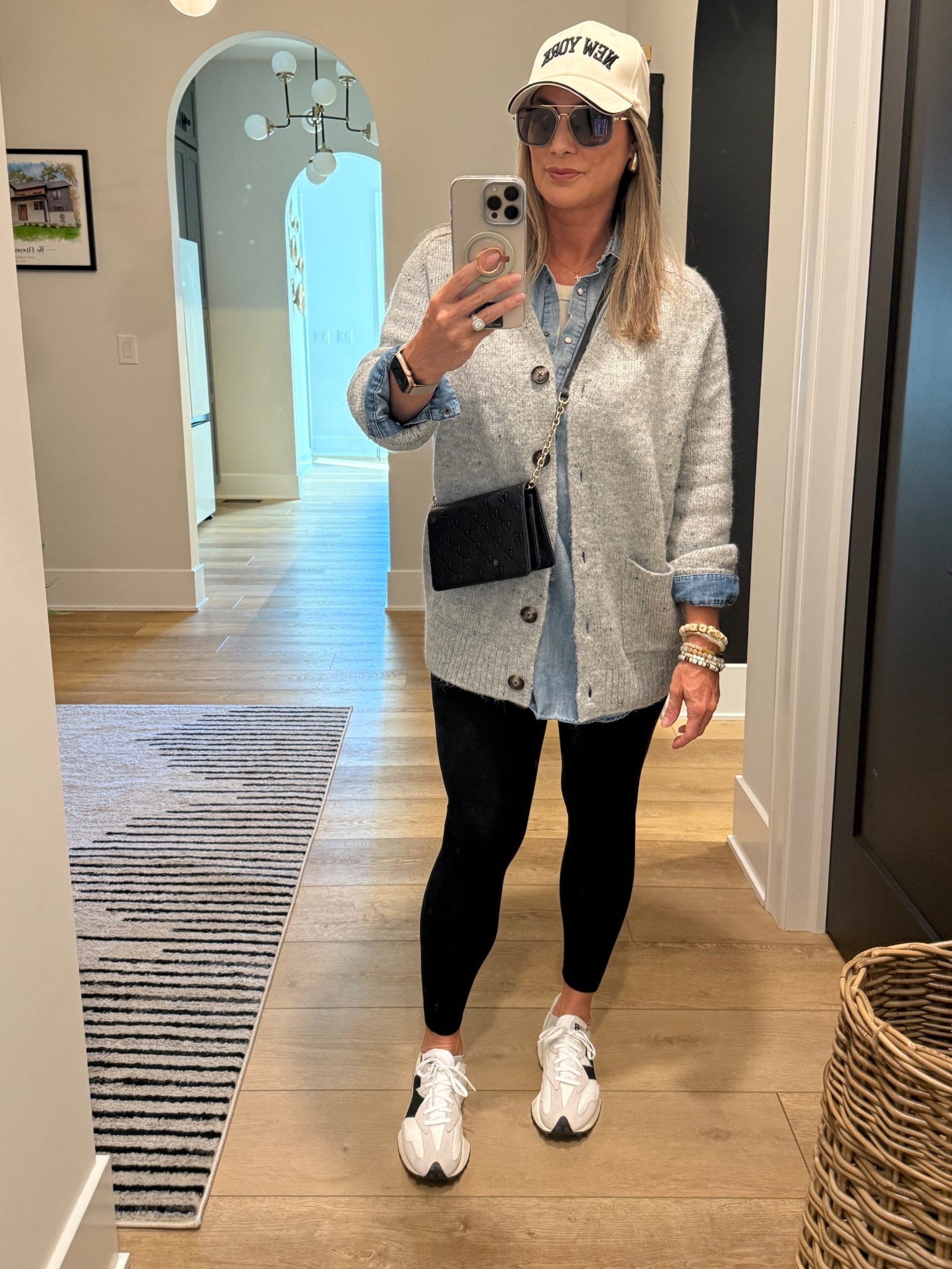 The Mom uniform you can wear on repeat. Super comfy! 

#LTKMidsize