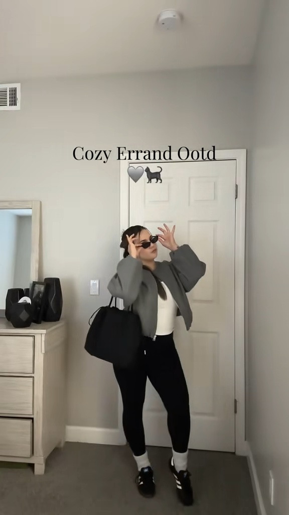 Cozy errand ootd🩶🐈‍⬛

#LTKootd