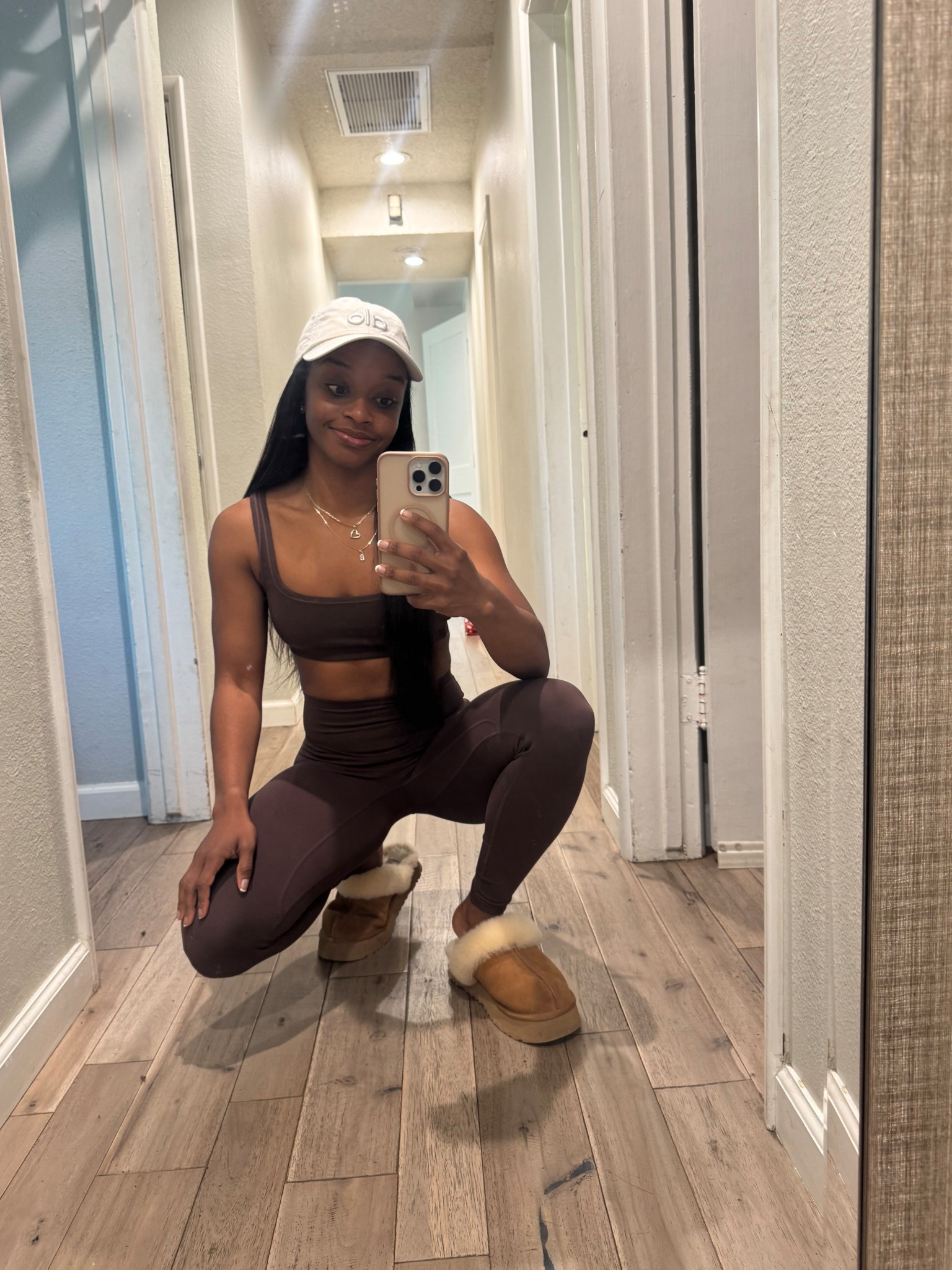 Workout outfit of the day 🤎💪🏾✨
Espresso XS in pants and bra 

@shopvitality 