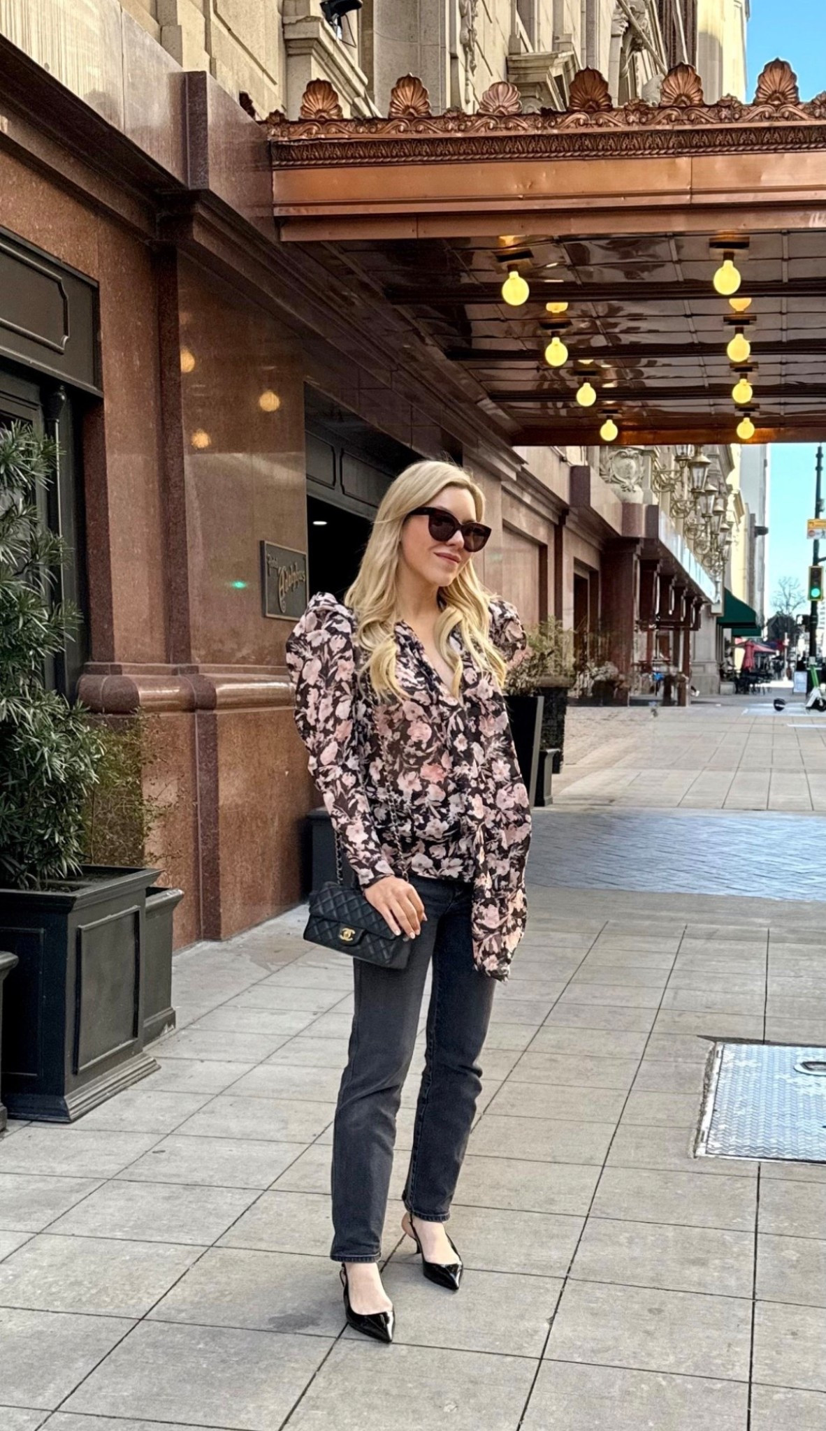 Date night 
Girls night 
Agolde jeans 
Black jeans 

#LTKStyleTip 

#LTKHoliday