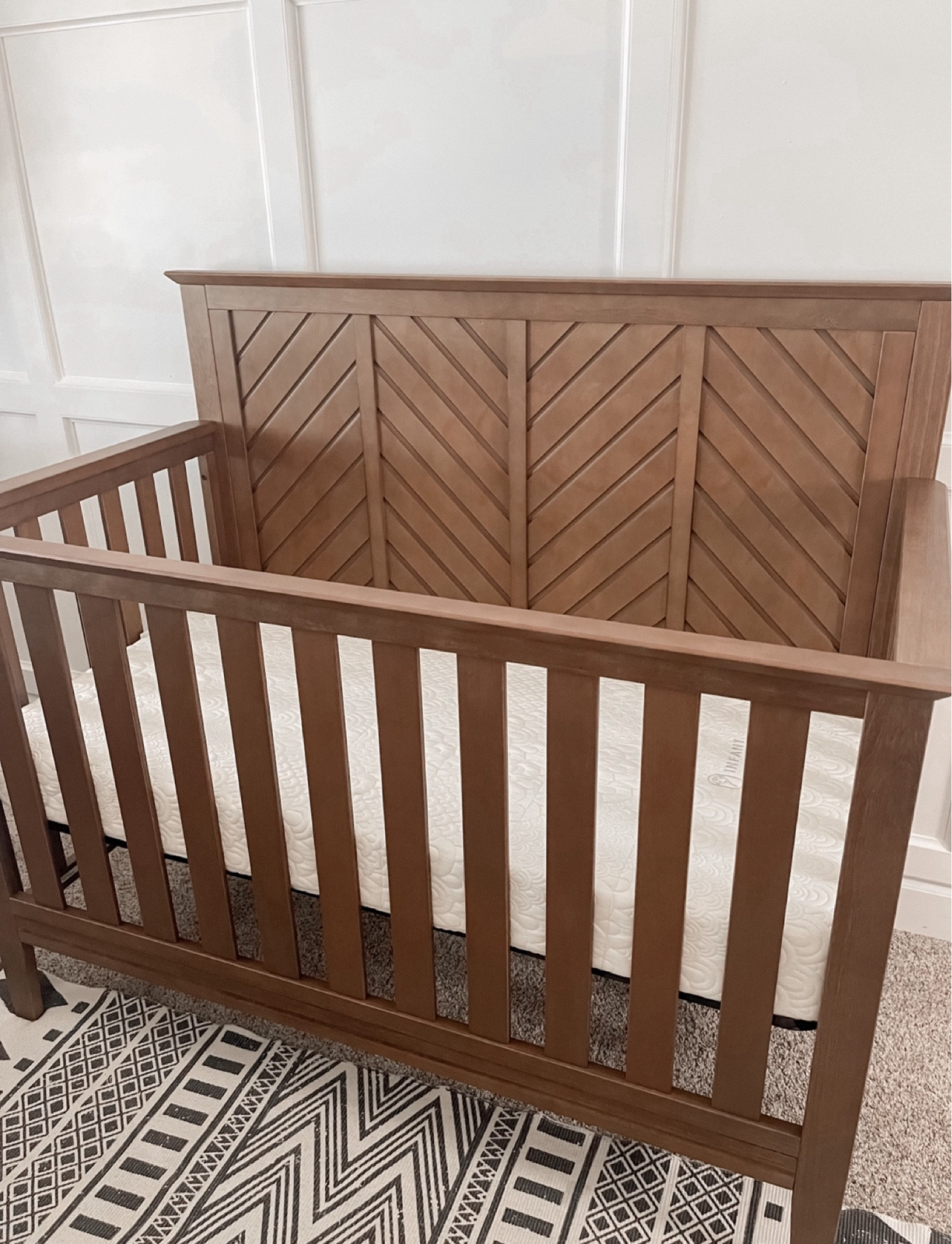 Neutral Nursery Crib, Neutral Furniture

nursery / nursery furniture / neutral furniture / baby crib / wooden crib 


#LTKHome #LTKBaby #LTKBump