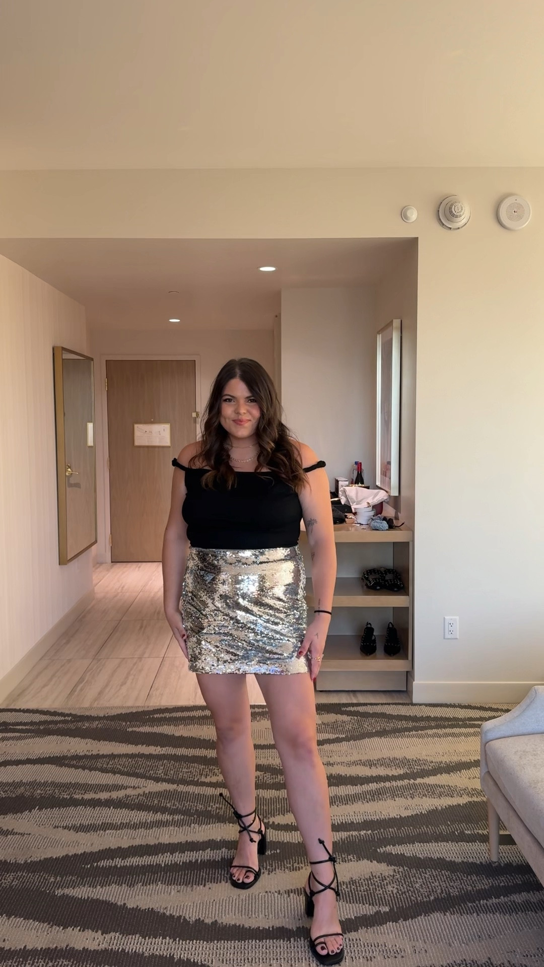 What I’m wearing in Vegas night one with Amazon! Tonight is a sequin party and none of the dresses were hitting like I wanted them too so decided to throw in the skirt and I’m actually obsessed! I got holiday outfit last year for Vegas. 

Midsize style, Amazon style  Vegas outfit Amazon summit 