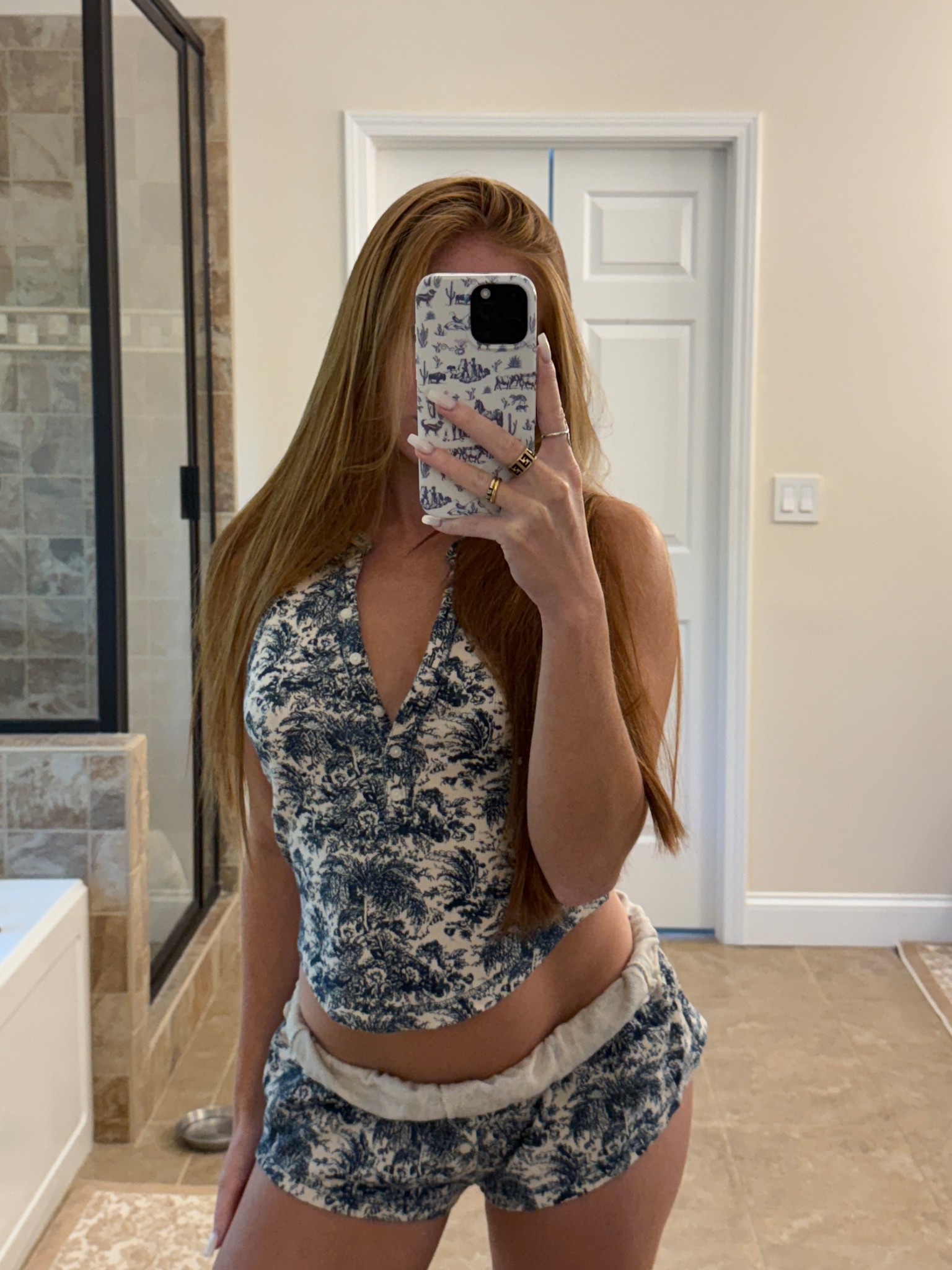 the best comfy set 

#LTKGiftGuide #LTKFindsUnder100 #LTKBeauty