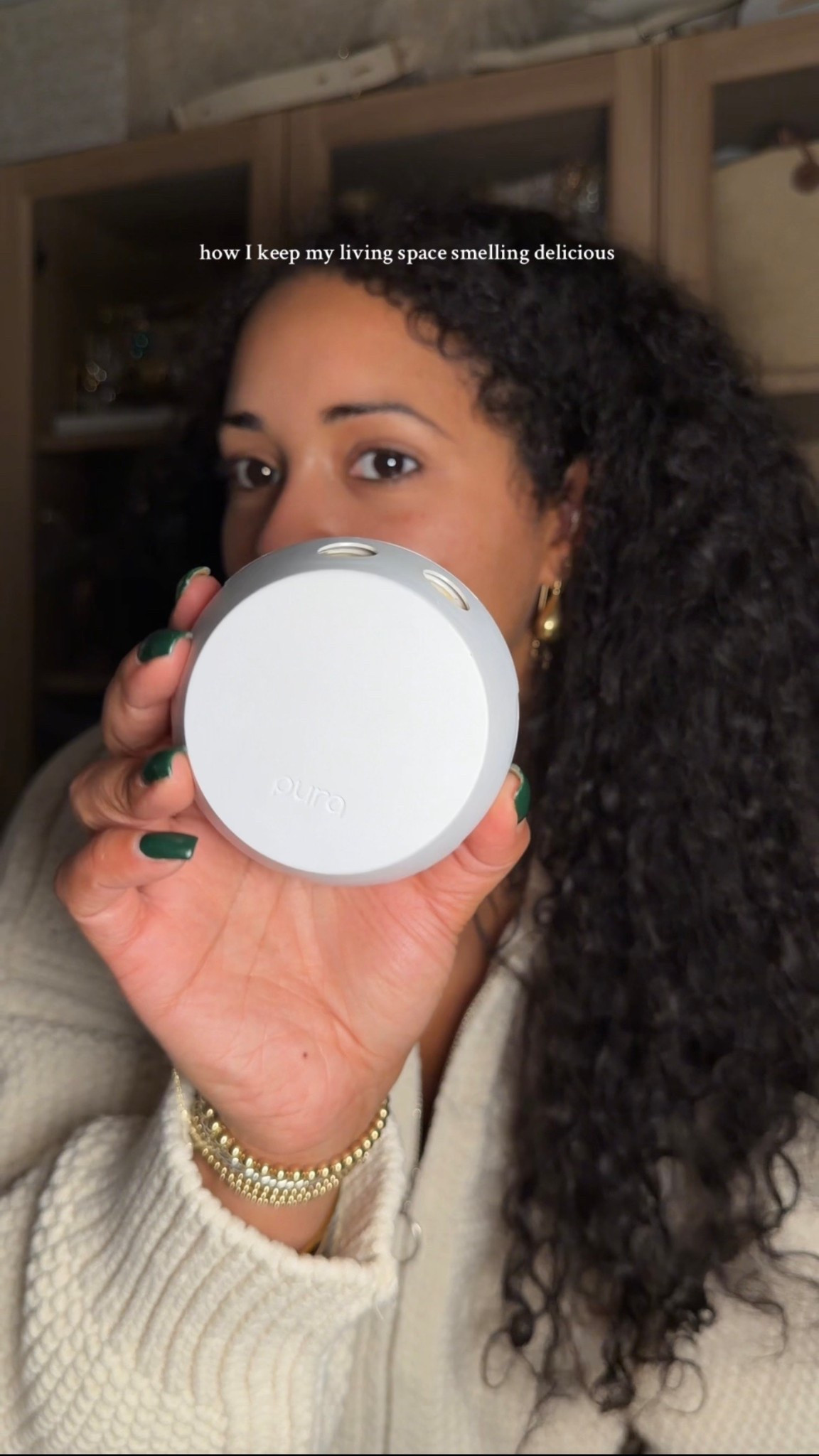 How I keep my house and room smelling delicious

Scents I use: Cozy Cashmere & Santal Vanilla

#LTKFindsUnder50 #LTKSaleAlert #LTKHome