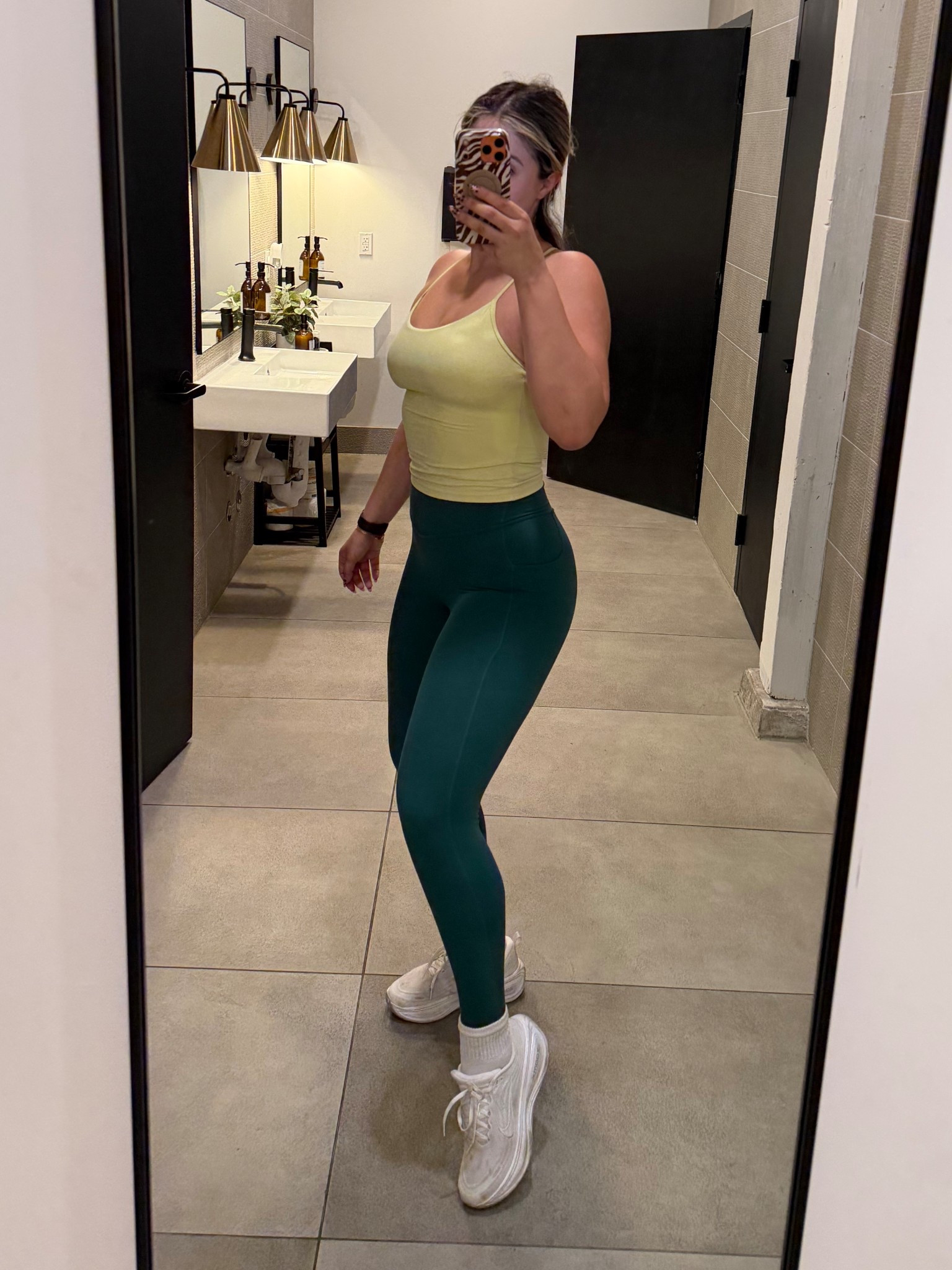 Love this set combo💛 
Bottoms size medium 
Top comes padded 

#LTKActive #LTKootd #LTKMidsize