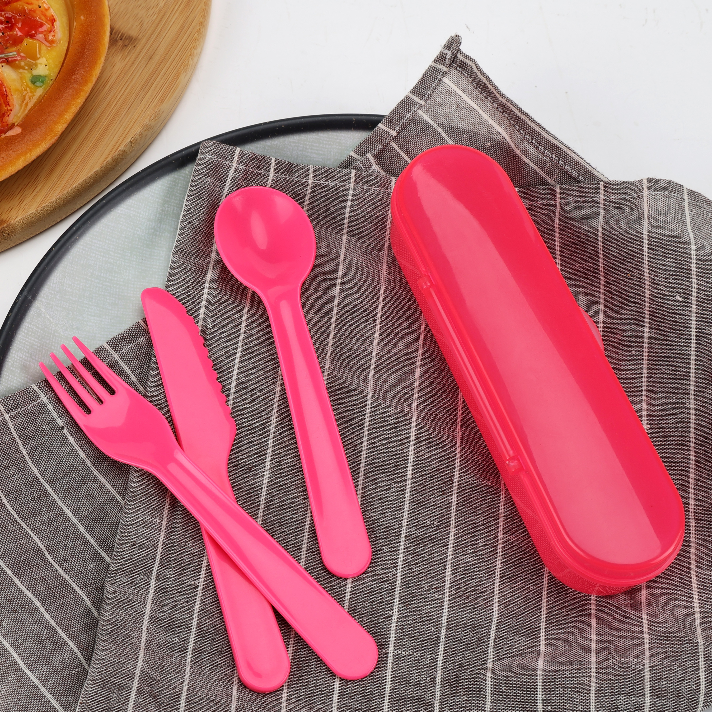 Your Zone 4-Pack Plastic Utensil Set with Fork Knife and Spoon, Pink - Walmart.com | Walmart (US)