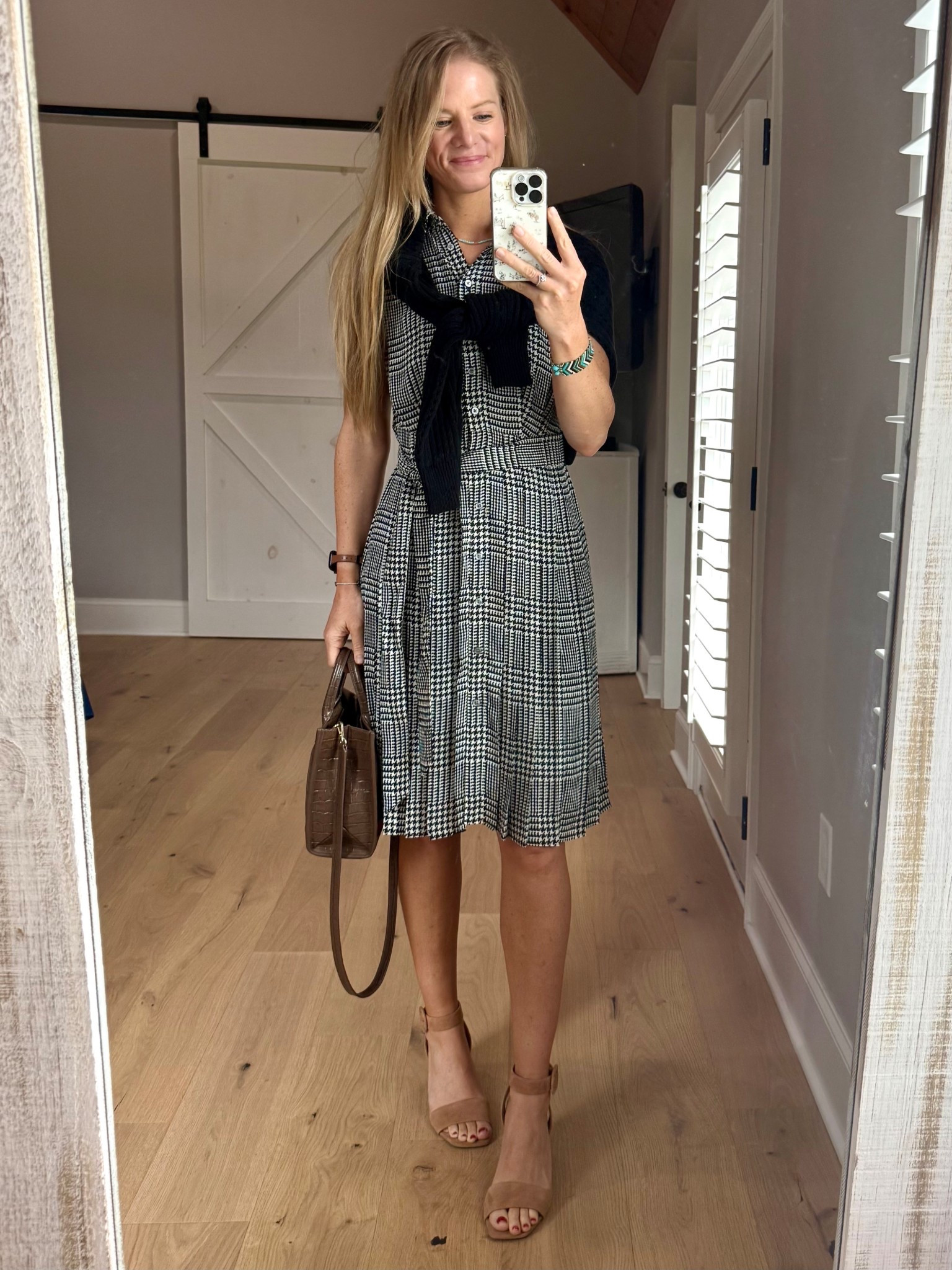 What I wore to church.

Size reference 5’ 9” 140 lbs

Shirt dress - size 4
(Brooks Brothers)

Black open knit cardigan - small
(Walmart) 

Nude suede sandals - tts



Dress outfits. Church outfits. Church style. Short sleeve dress outfits. 

#LTKWorkwear #LTKTall #LTKShoeCrush