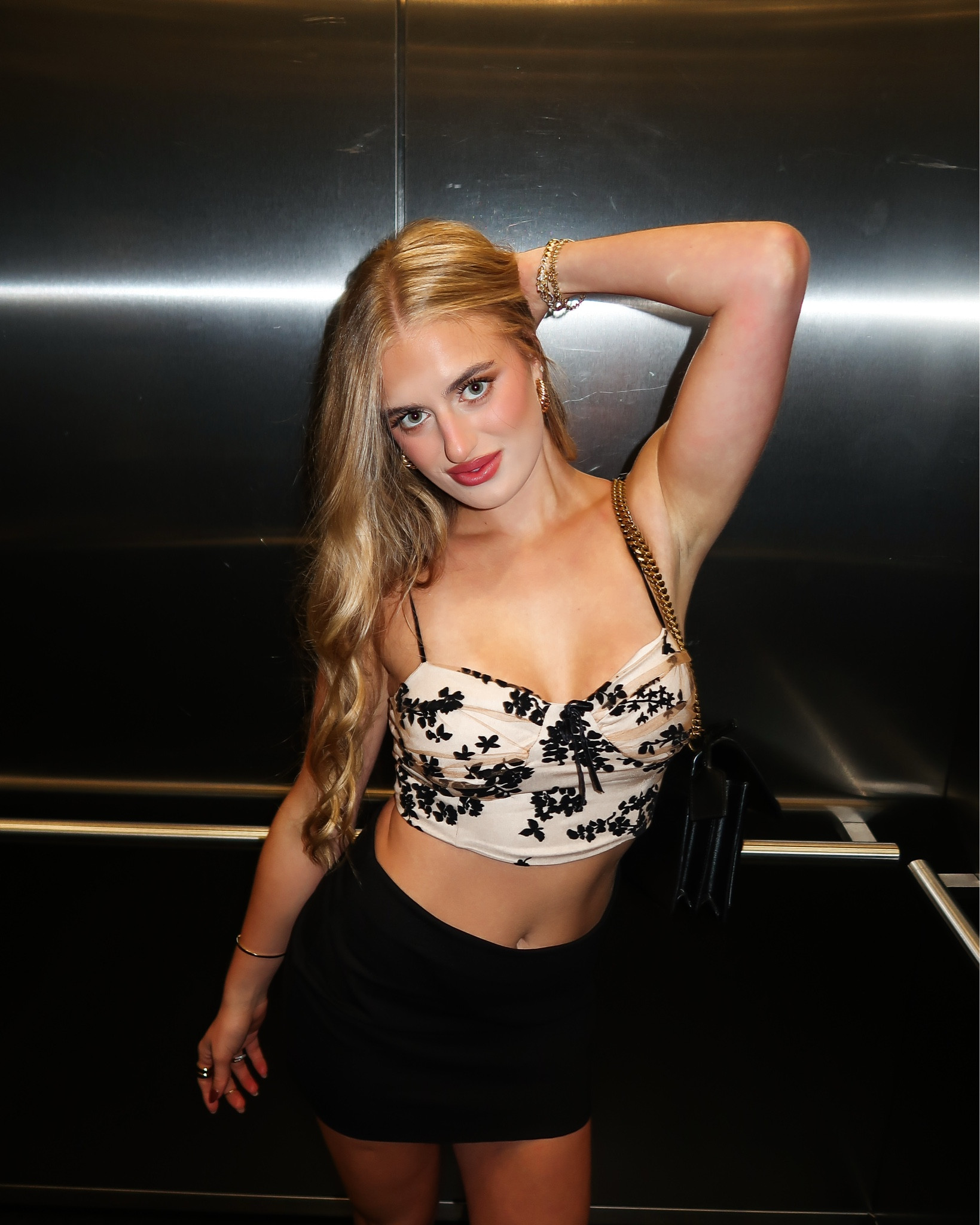 the perfect GNO fit! 🥂🥂 top is from Zara! 

#LTKParties #LTKGiftGuide #LTKHoliday
