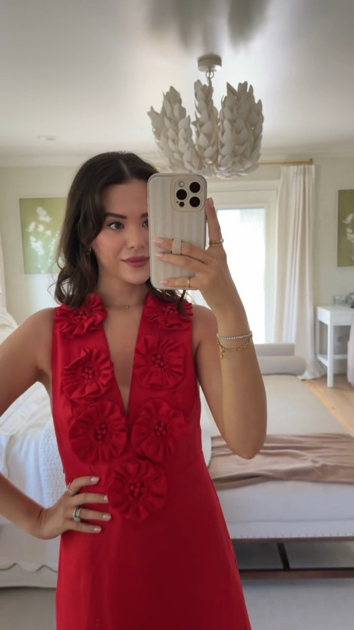 Loving this red dress! Perfect for a special occasion, vacation or dinner ❤️ For reference I’m 5’2 wearing size small! 

Women’s dresses, spring dresses, spring dinner outfit 

#LTKootd