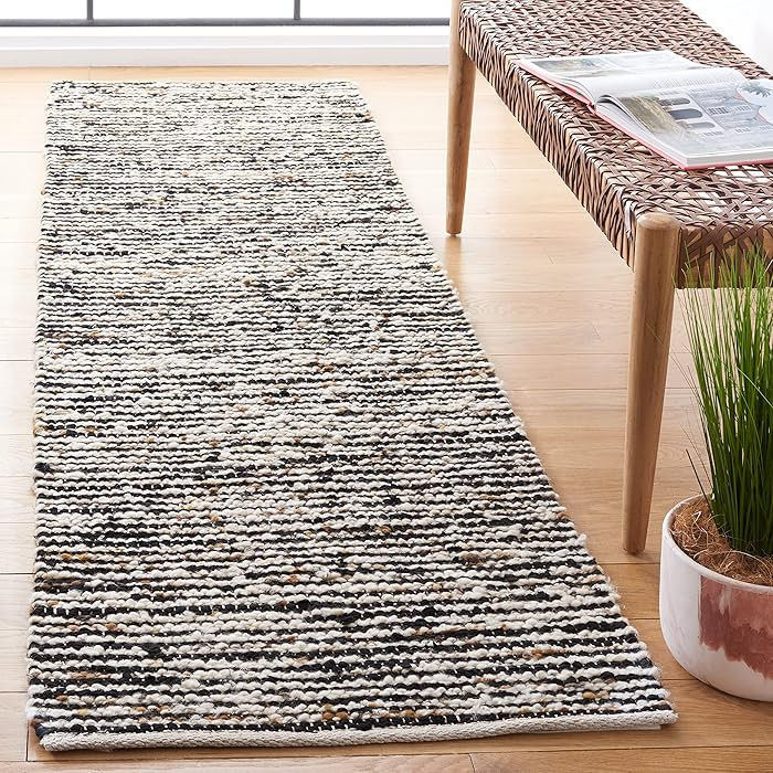 SAFAVIEH Natura Collection Runner Rug - 2'3" x 8', Black & Ivory, Handmade Flat Weave Wool & Cott... | Amazon (US)