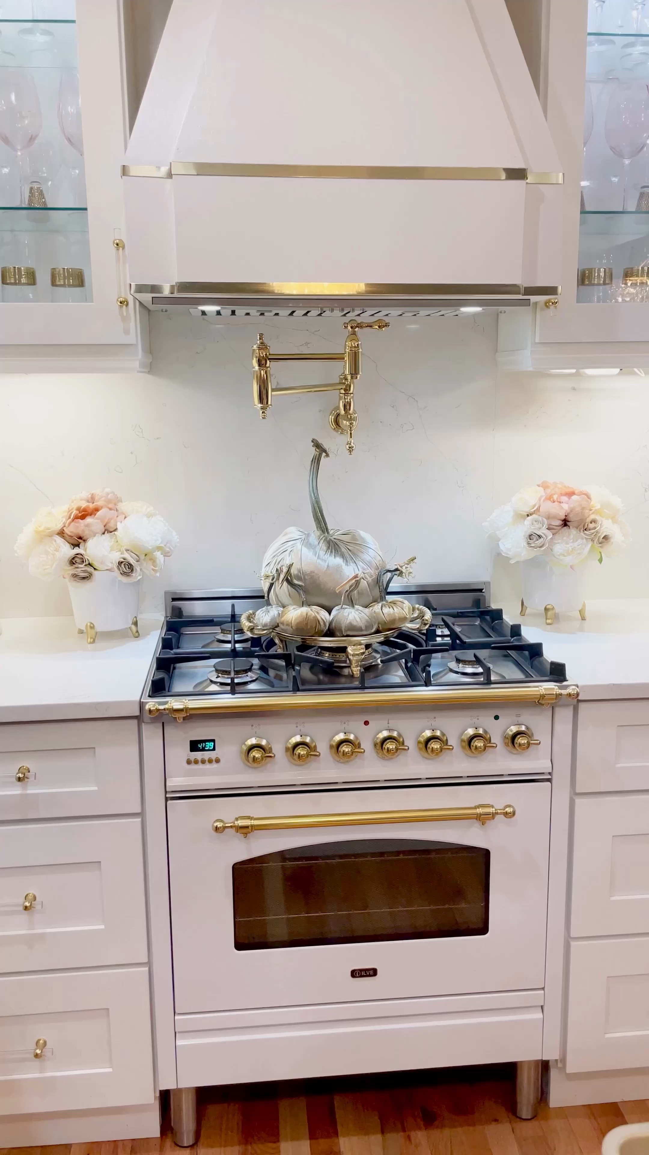 Neutral, platinum and brass fall decor in kitchen 

#LTKSeasonal #LTKsalealert #LTKhome