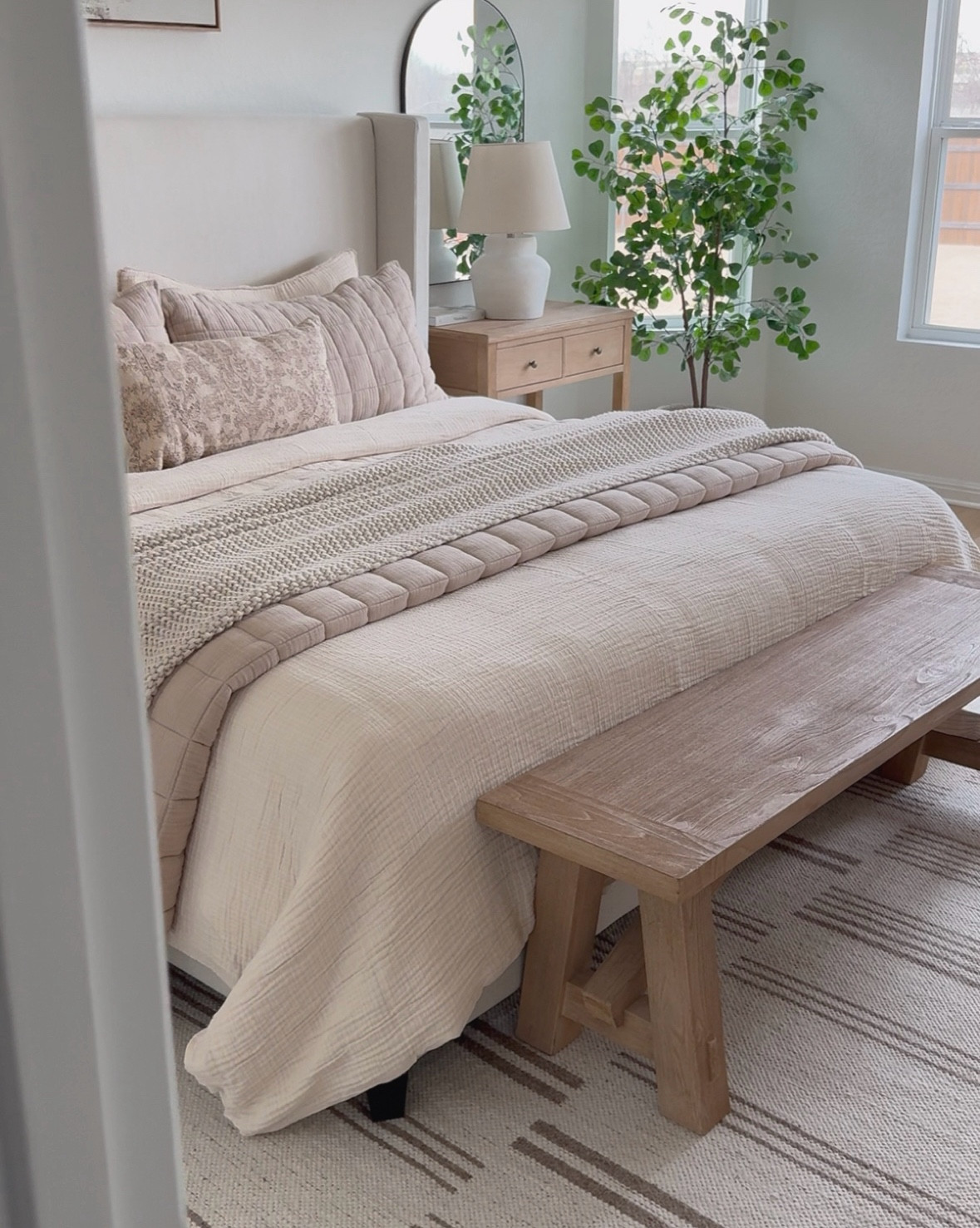 Cozy bedroom views 🌤️

Target bedding, bed frame, neutral bedding, area rug, target home, wood furniture, layered bedding

#LTKSaleAlert #LTKHome