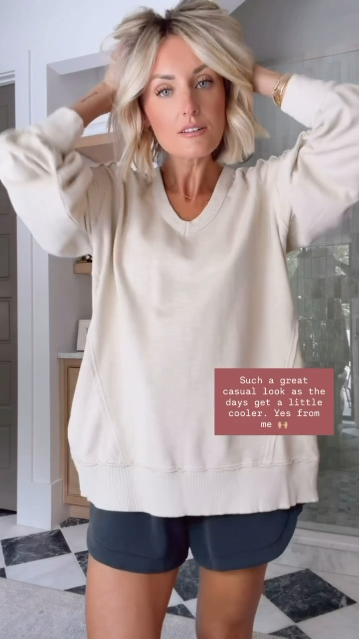 I love a good pullover! This is going to be great going into fall - love the oversized fit! Wearing XS in top! 

Loverly Grey, Anthropologie, loungewear, lounge favorites, pullover, pre fall

#LTKSeasonal