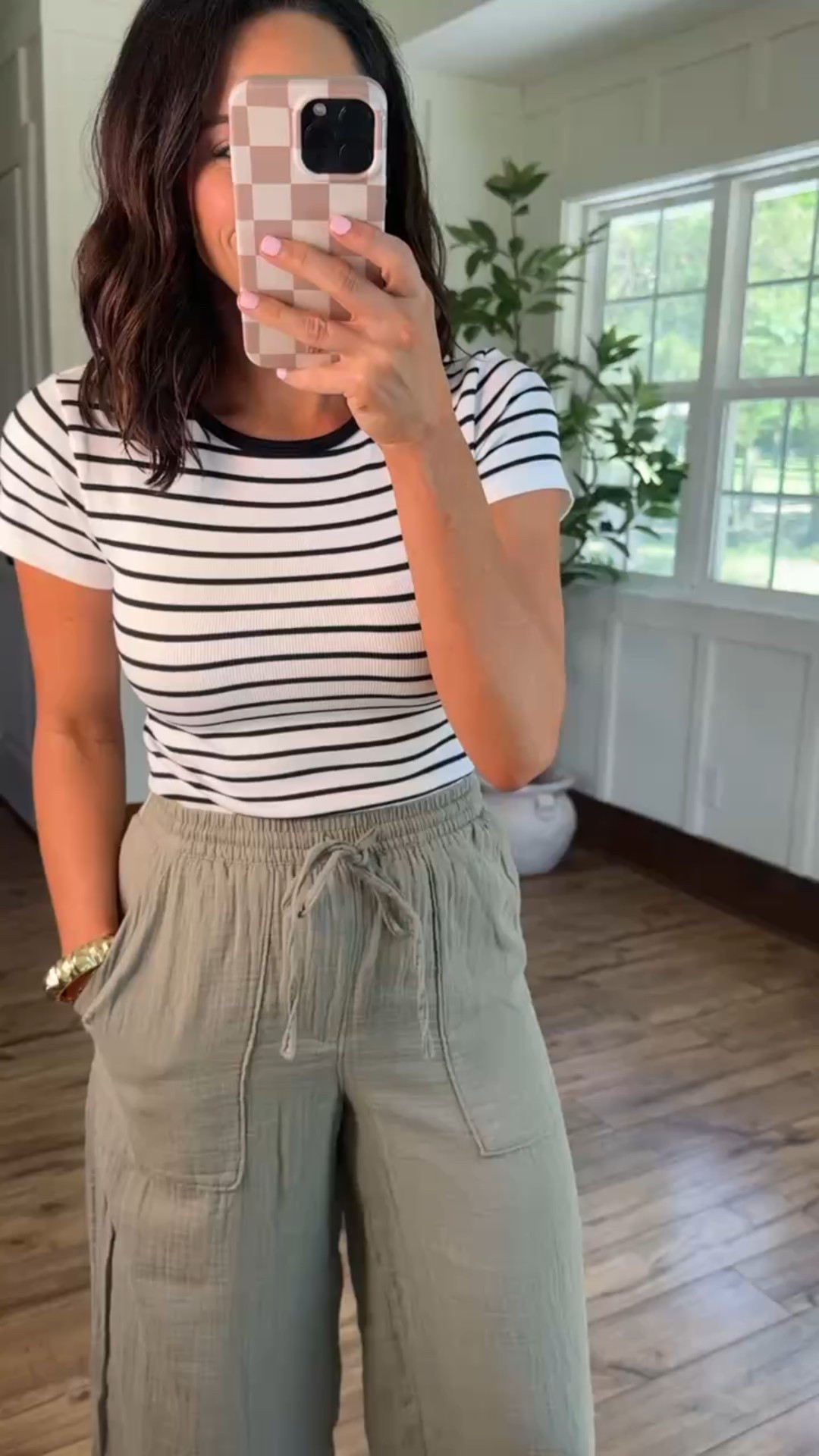 I could wear linen pants and a cute tee all day long!
Wearing XS in the pants, and medium in the top.


Trendy fashion  summer fashion  casual style

#LTKOver40 #LTKFindsUnder50 #LTKPetite