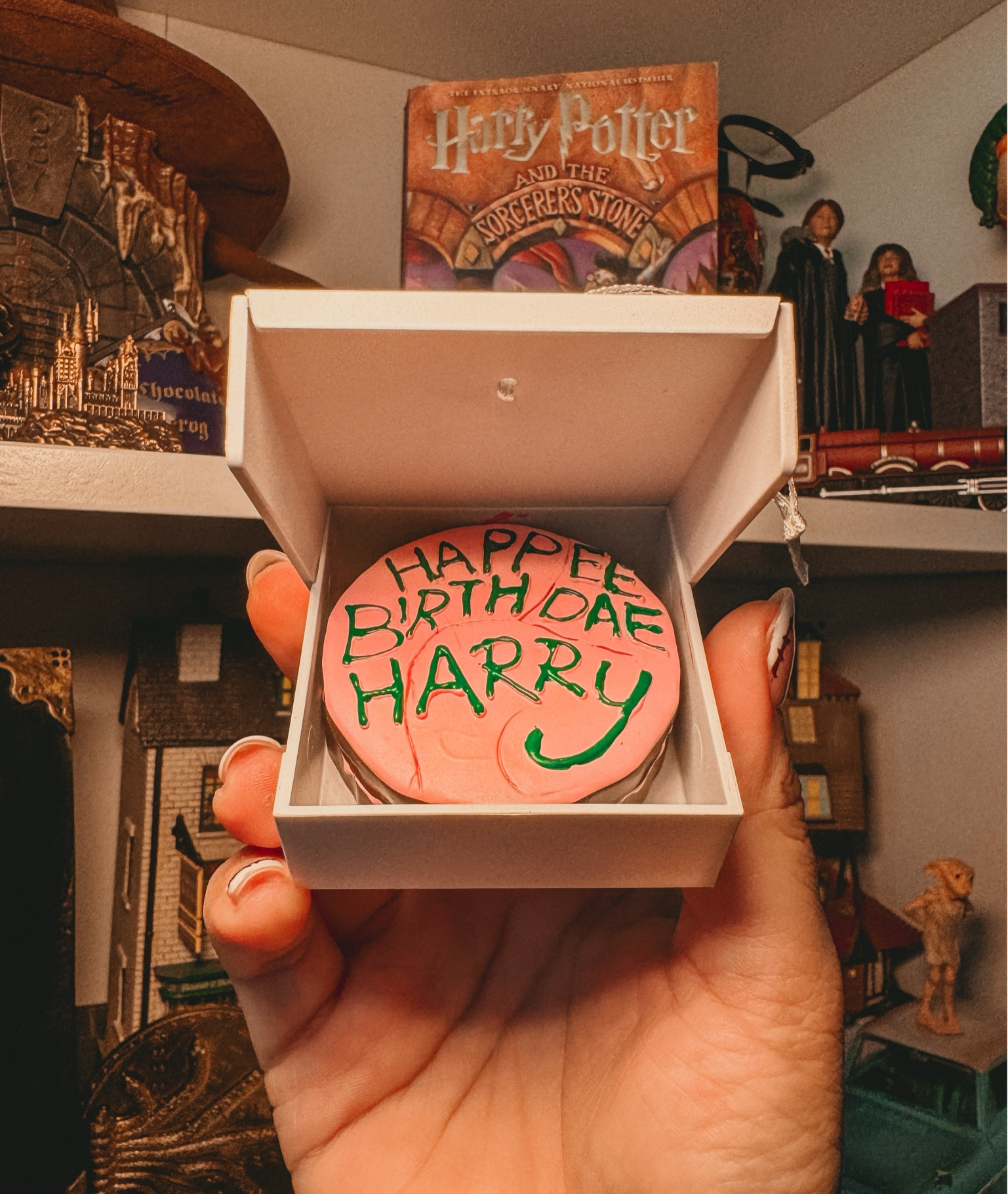 New magical hallmark ornament 🎂 

#amazonfinds #harrypotter #harrypotterfan 

#LTKGiftGuide #LTKSeasonal #LTKHoliday