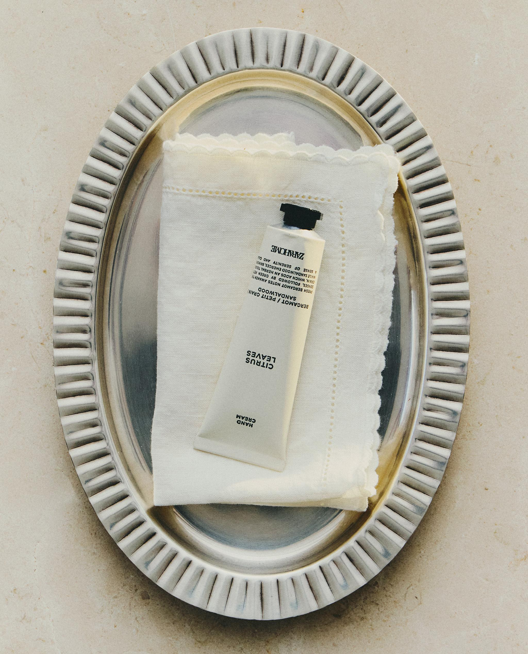 WAVY METAL BATH TRAY | Zara Home US