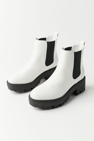 UO Remy Chelsea Boot | Urban Outfitters (US and RoW)