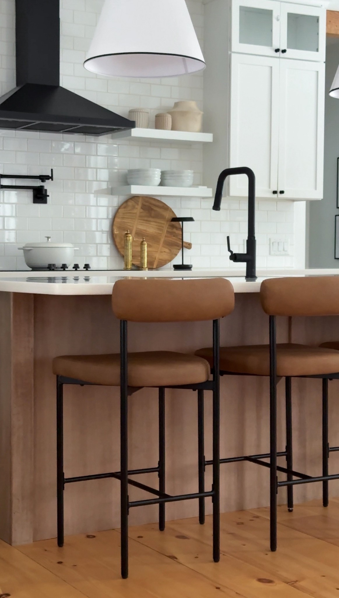 Kitchen barstools | designer look for less!

#kitchendesign
#kitchendecor
#kitcheninspo


#LTKSaleAlert #LTKHome