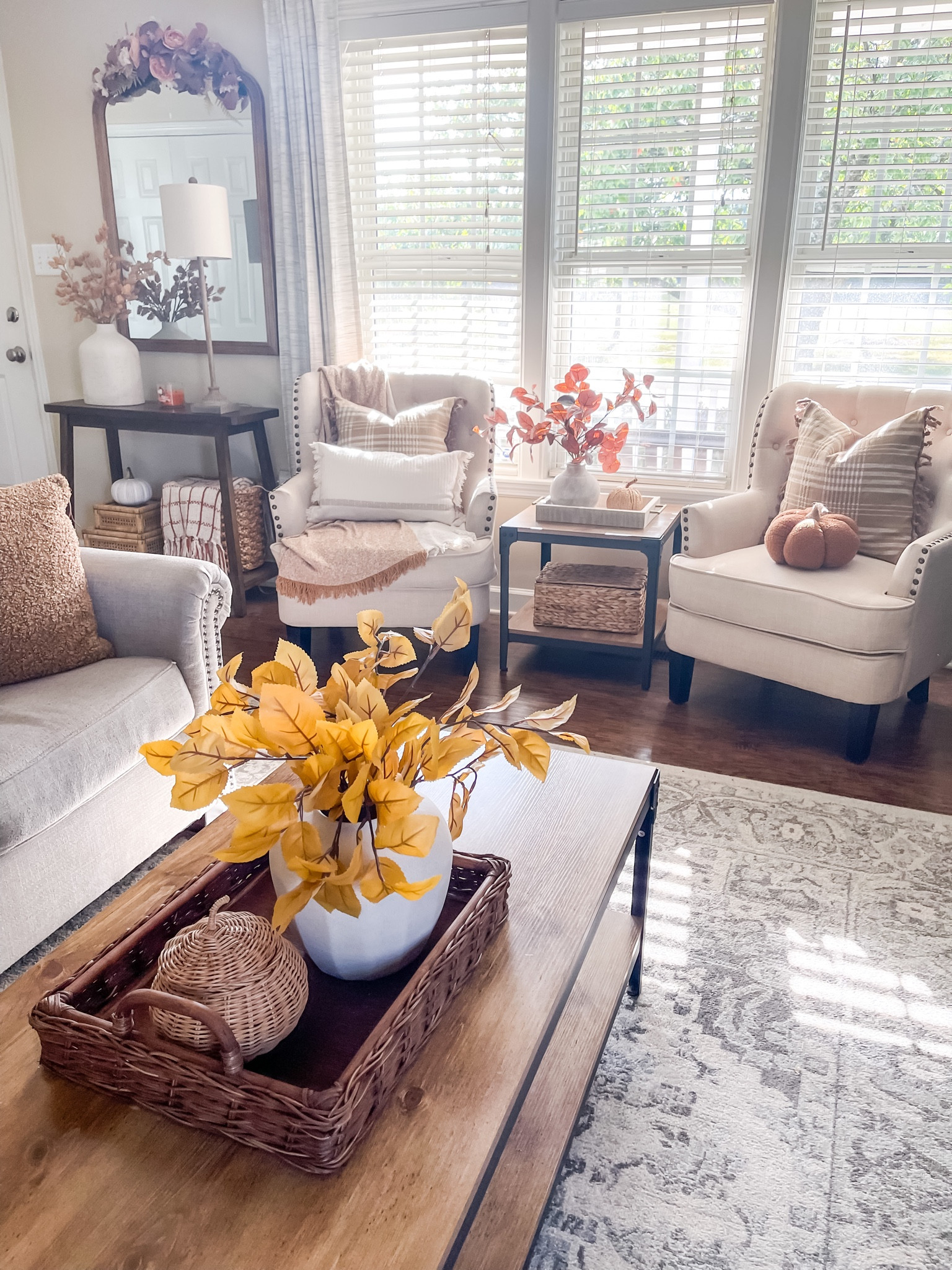 Fall living room decor fall home decor 

#LTKhome #LTKSeasonal