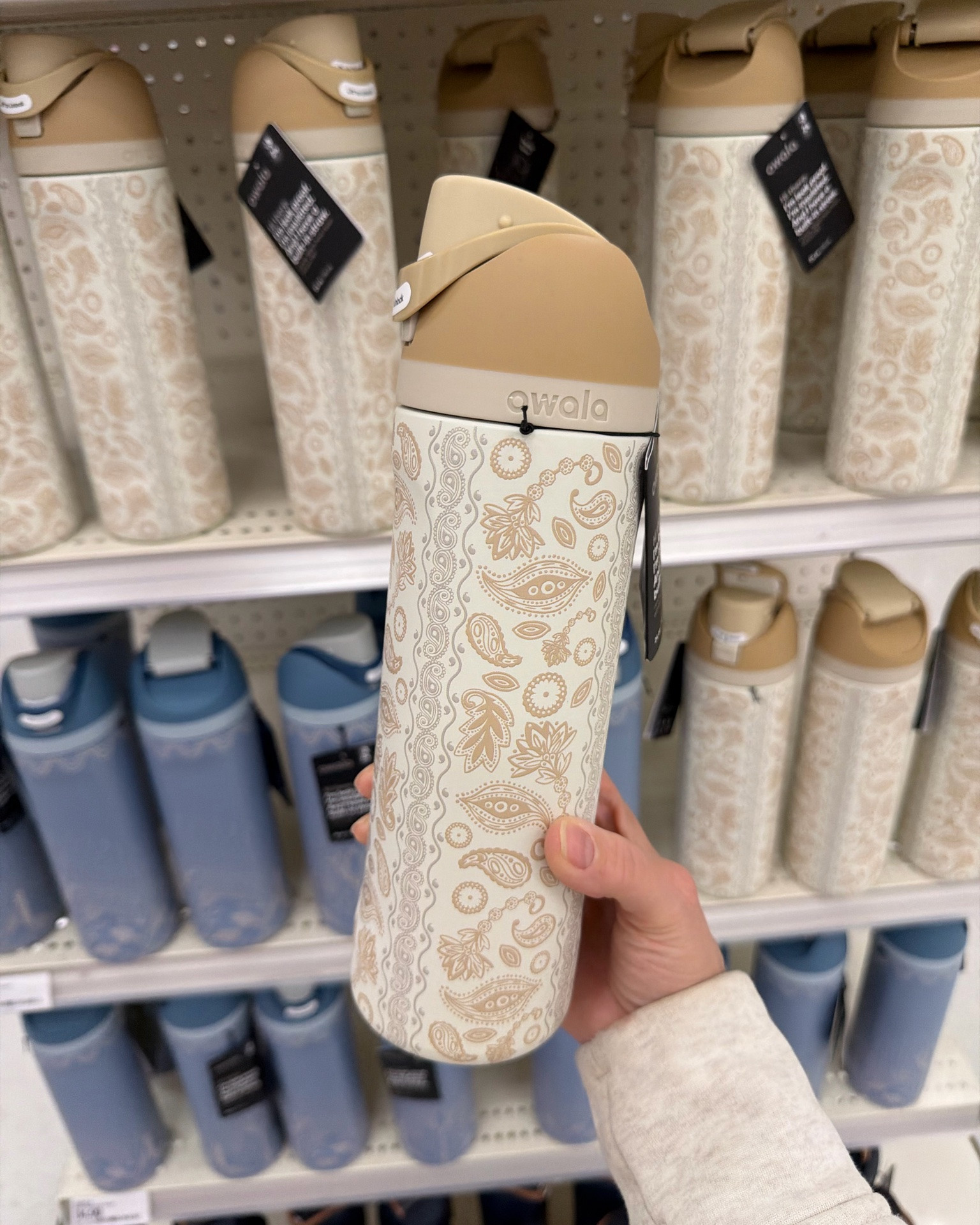 Okayyyy these new Owala drops are WAY too pretty 😍 The neutral paisley, the soft pink details, the dusty blue?! I already know these are going to disappear fast 👏✨ Perfect for summer, back-to-school, gym bags, Disney days, and everyday mom life 💧🤍 @Target 

#Owala #TargetFinds #WaterBottleGoals #StanleyDupe #OwalaDrop #LTKFinds #TargetStyle #CuteFinds #HydrationGoals #MomFinds

#LTKmomlife #LTKfitnessgoals #LTKselfcare
