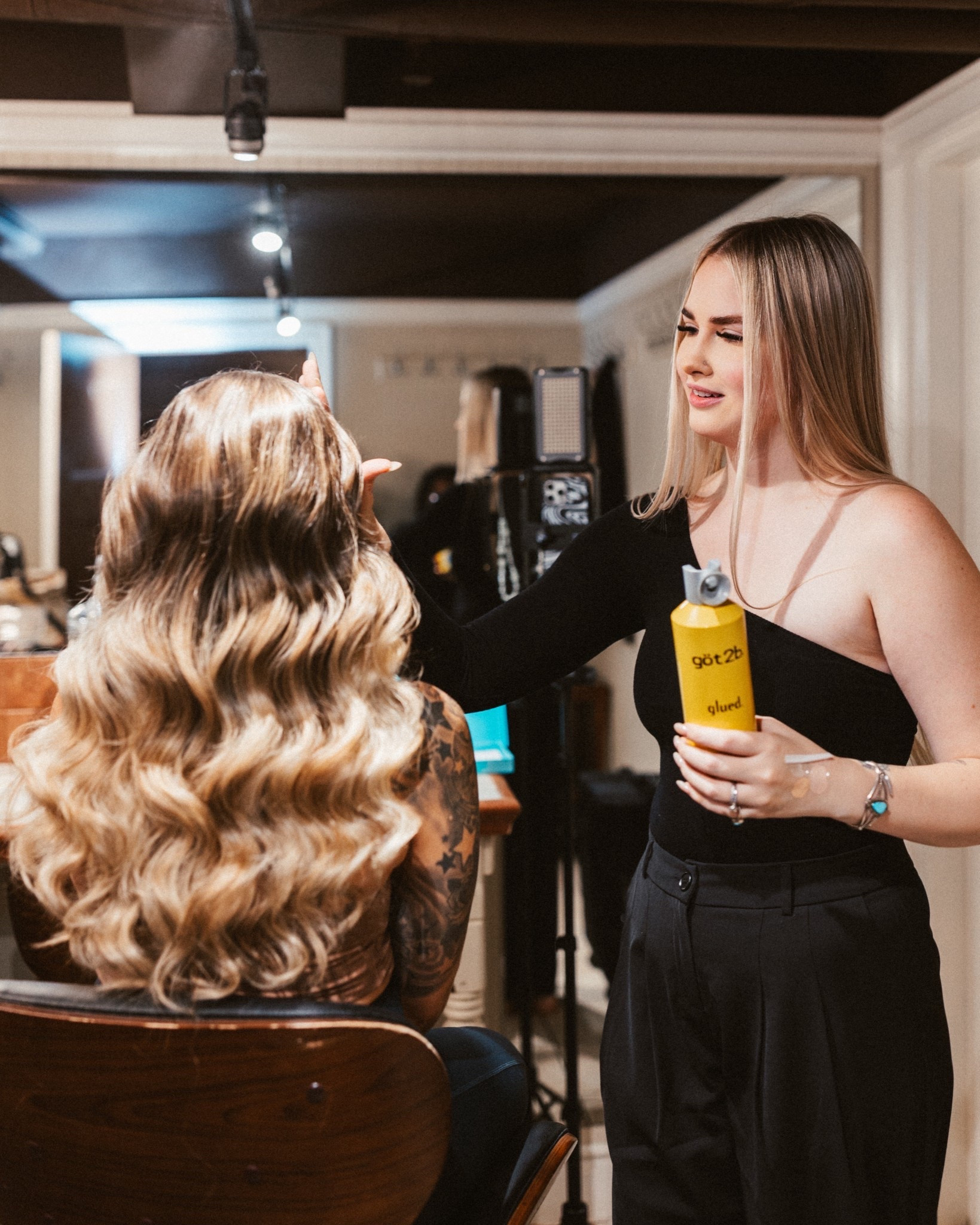 my favorite beauty light - my biggest must have for makeup artists 🤍

#LTKBeauty