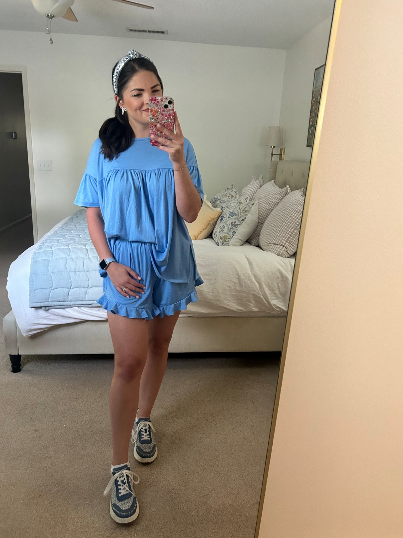 WFH mom outfit of the day and I’ve never felt cuter or comfier! This set is so soft, breezy, and flowy — basically feels like wearing PJs but way more put-together. Perfect for chasing toddlers and Zoom calls! 

#LTKWorkwear #LTKStyleTip #LTKFindsUnder50