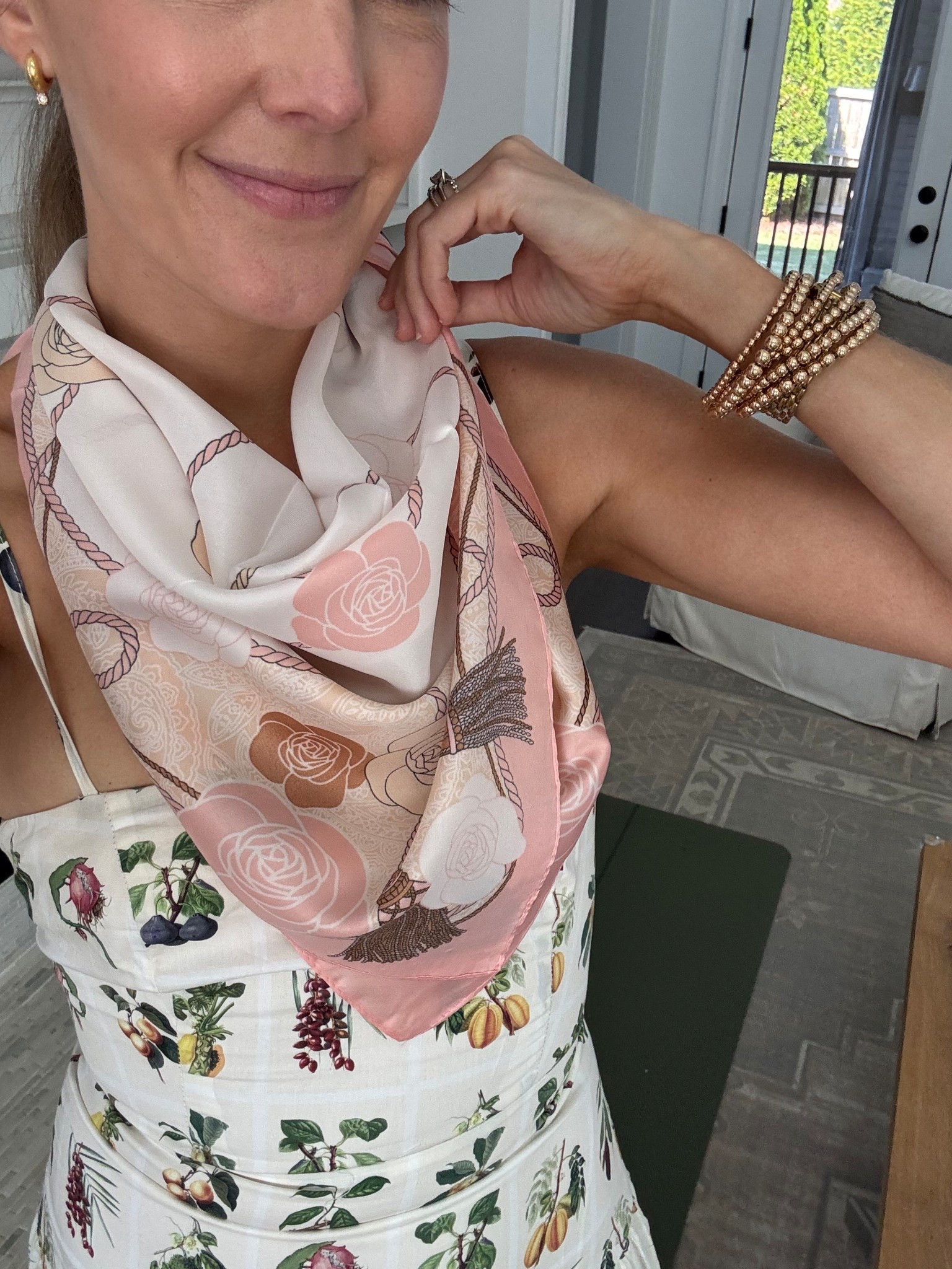 Neck scarf @The Willow Tree 