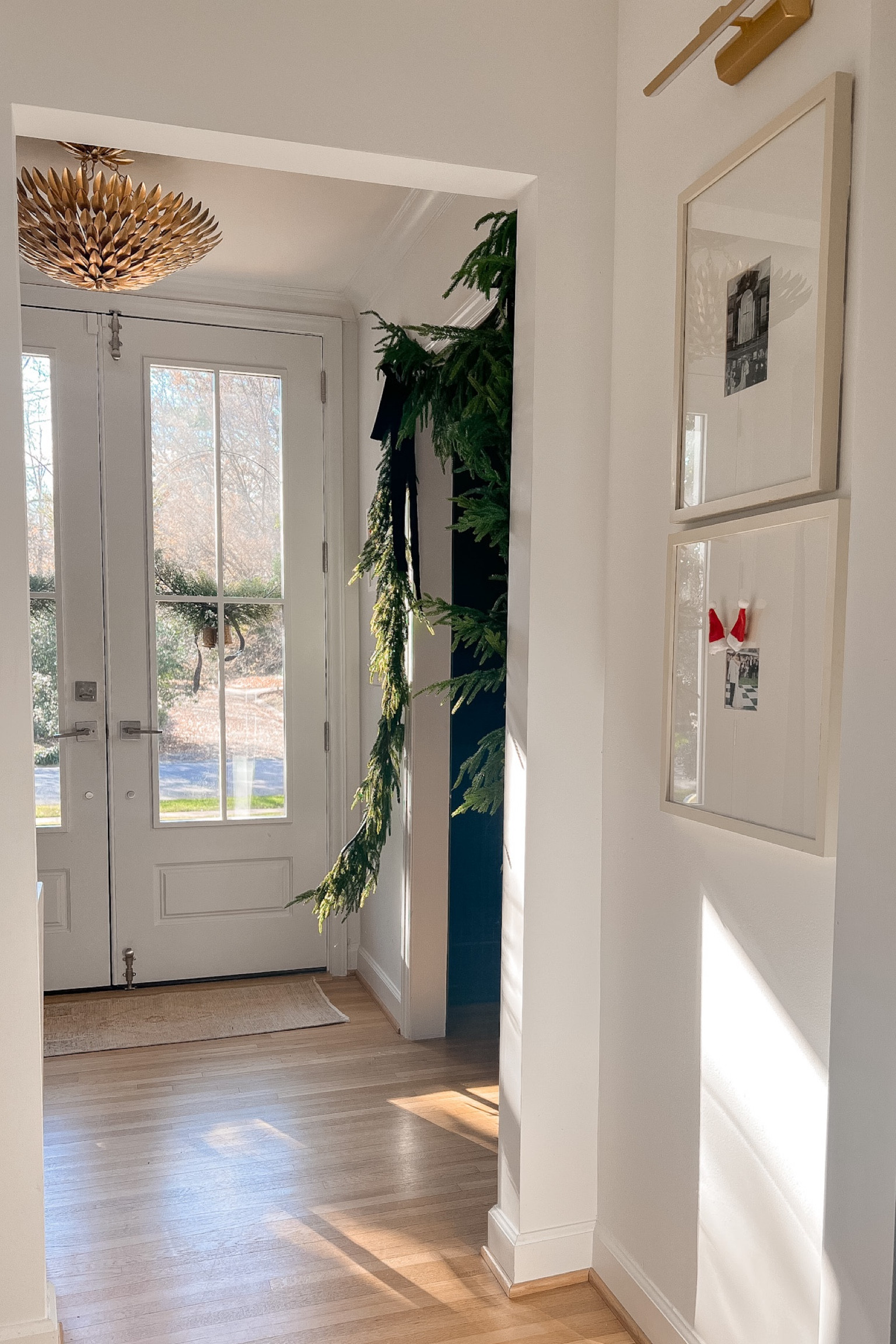 Festive foyer 

#LTKHoliday #LTKhome #LTKSeasonal