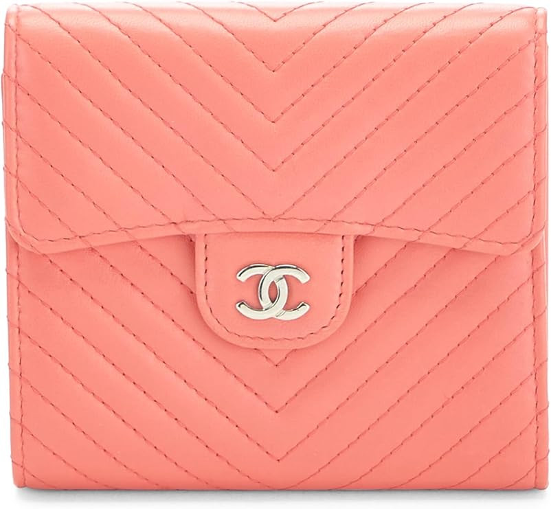 Amazon.com: Chanel, Pre-loved Orange Chevron Lambskin Compact Wallet, Orange : Amazon Luxury | Amazon (US)