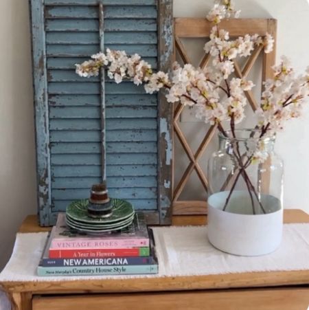 Spring decor favorites 🌸

Stacked books, stacked green plates, color lock vase, cherry blossoms, rattan kitchen pendant , spring decor.


#LTKSeasonal #LTKhome #LTKfindsunder100