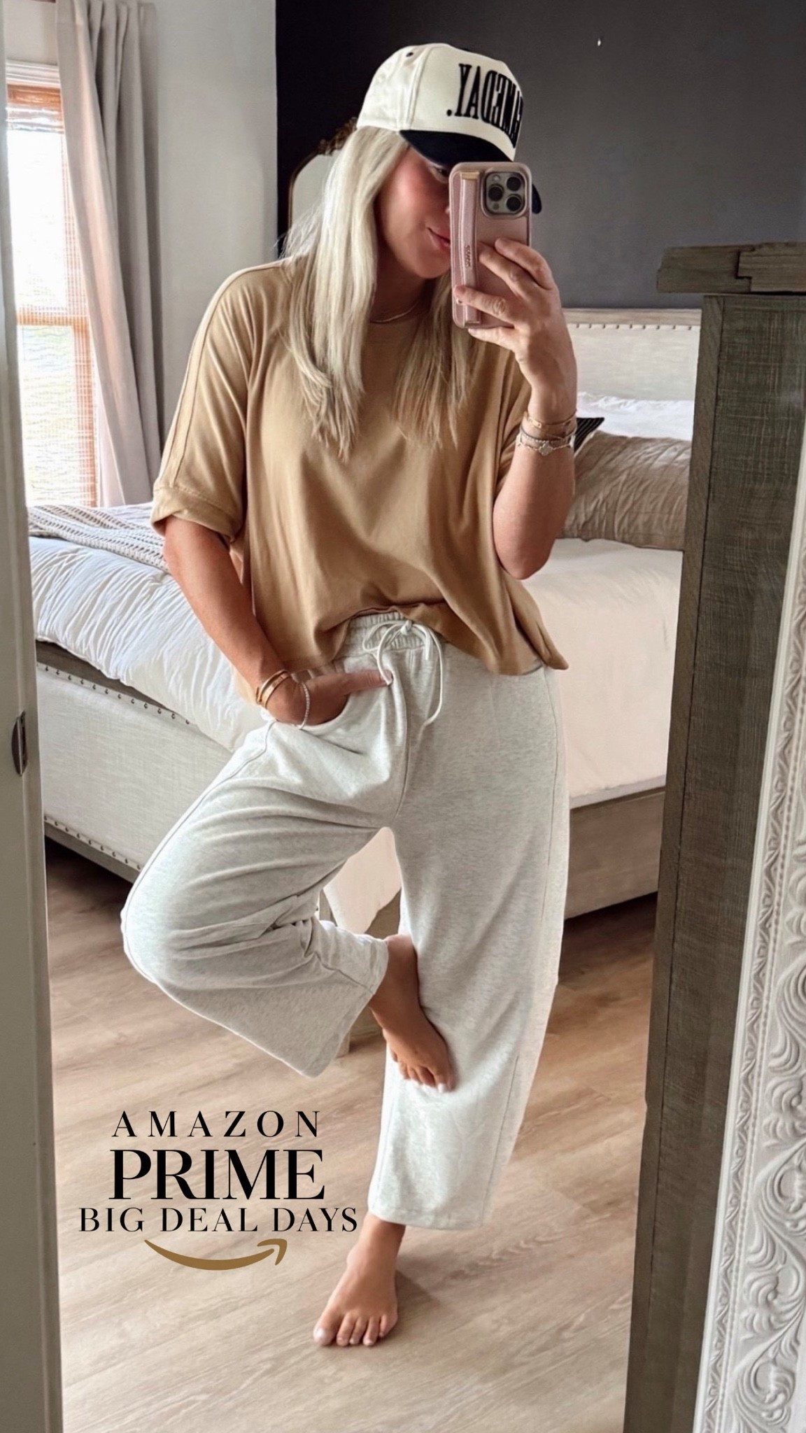 Amazon wins! 💛 20% off my pants and they come in several colors. My favorite tee is on deal too!
In smalls. 

Fall style. Fall outfits. Barrel sweatpants.
