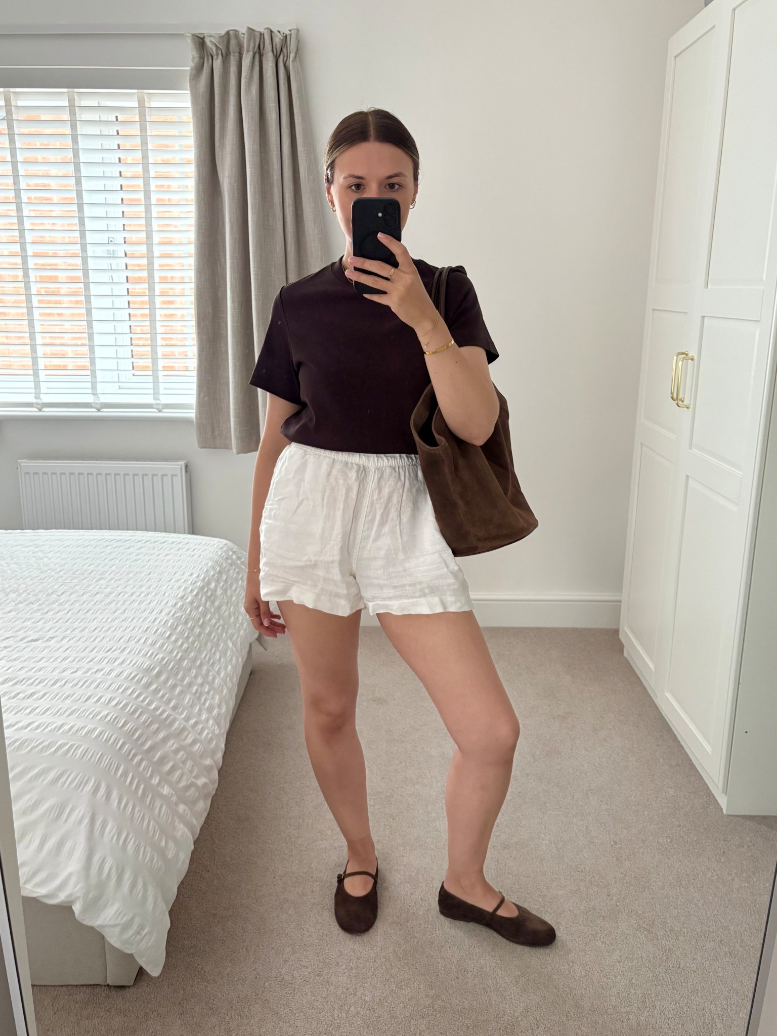 Ways to wear ballet shoes 🩰

This is an easy, effortless but chic summer outfit. Brown t-shirt, white linen shorts and brown suede tote bag. 



#LTKsummer #LTKuk #LTKstyletip