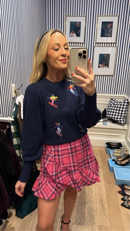 Preppy Winter Outfit

Use code TAYLOR30 for 30% off Draper James until 12/12

Mini skirt, navy sweater, outfit inspo, holiday outfit, plaid skirt 

#LTKSeasonal #LTKstyletip #LTKHoliday